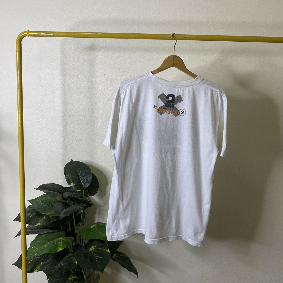 Playstation Vintage Y2K Tom Clancy's The Division 2 Games Promo Tee Size US L / EU 52-54 / 3 - 5 Thumbnail