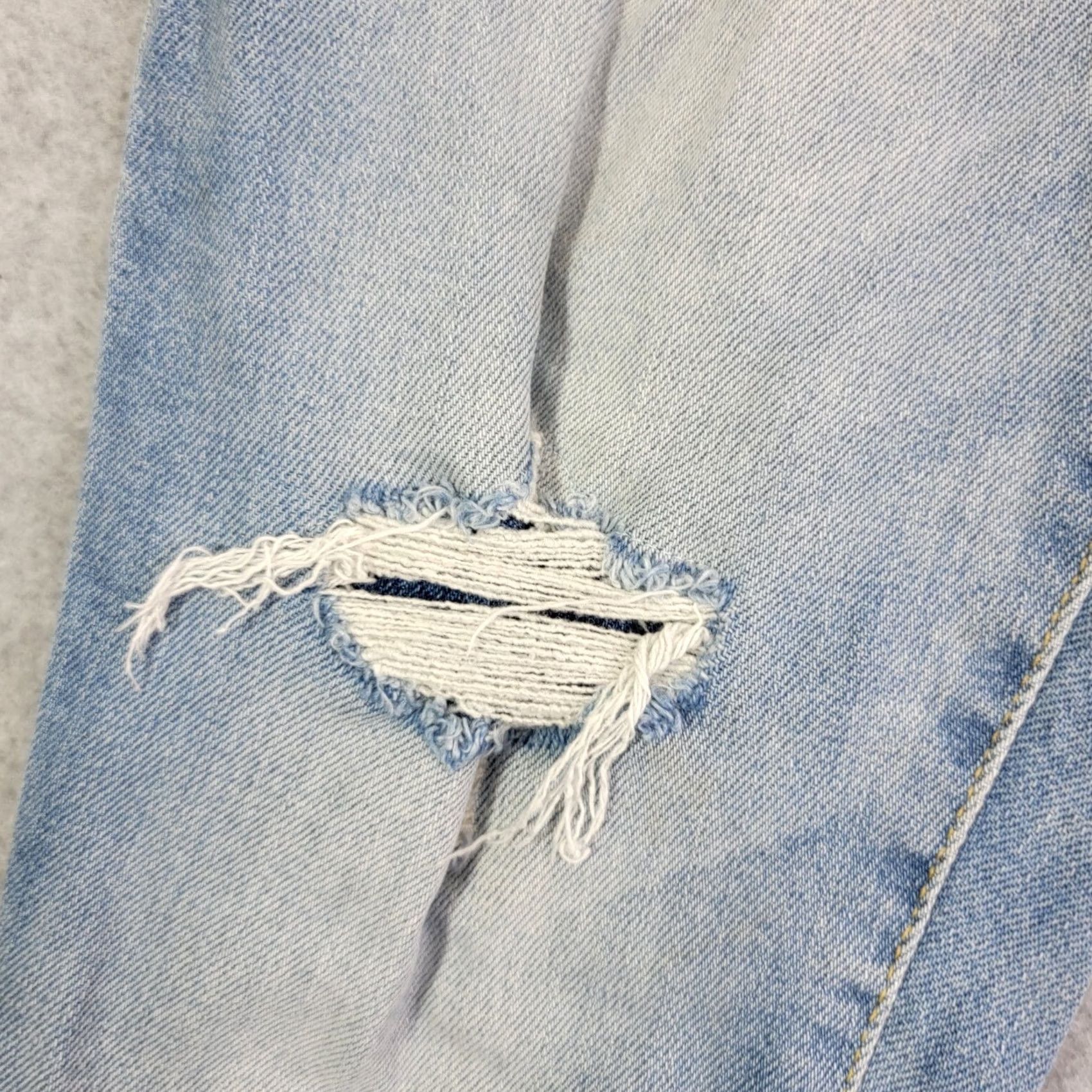 Vintage Aéropostale Jeans Women's 27 / 28 Blue Light Wash Athletic Skinny Distressed y2k Jeans Size 27" / US 4 / IT 40 - 4 Thumbnail