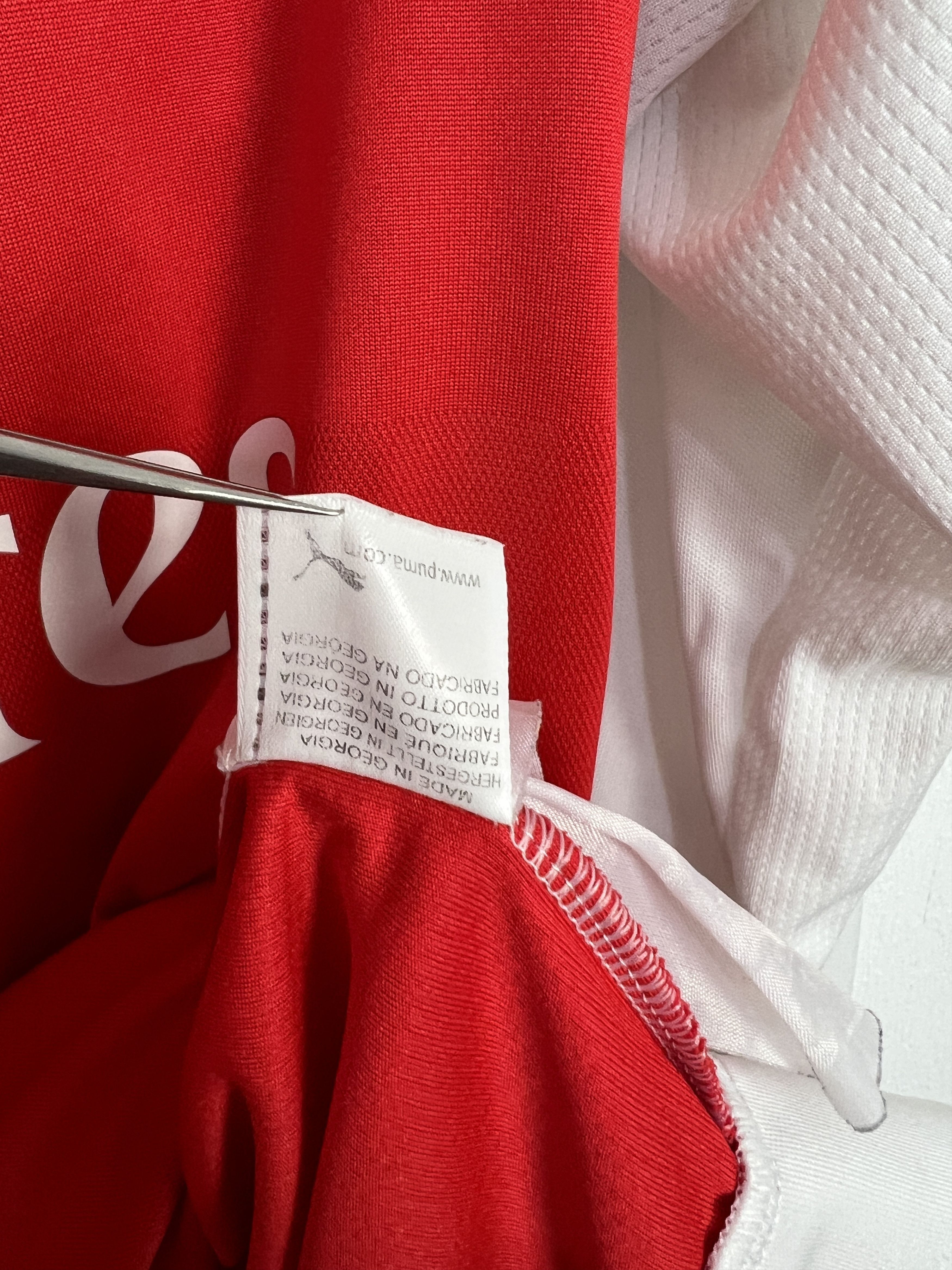 Puma Arsenal Home football shirt 2015 Soccer #17 Alexis Size US M / EU 48-50 / 2 - 14 Thumbnail