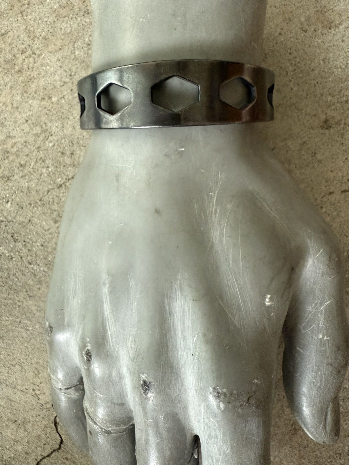 Undercover ARCHIVE SS04 UNDERCOVER X FRAGMENT CUFF BANGLE BRACELET Size ONE SIZE - 2 Thumbnail
