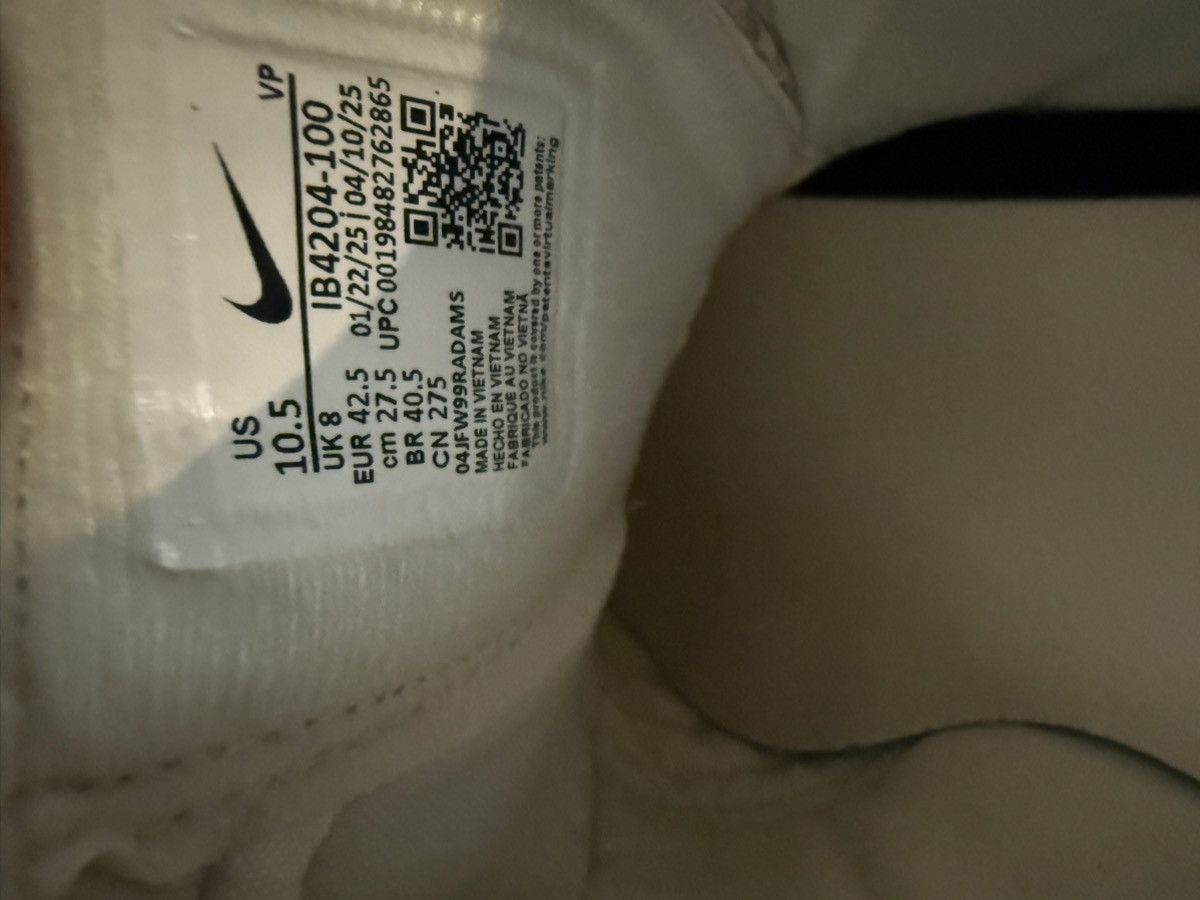 Nike WMNS NIKE T90 SE Size US 10.5 / IT 40.5 - 6 Thumbnail