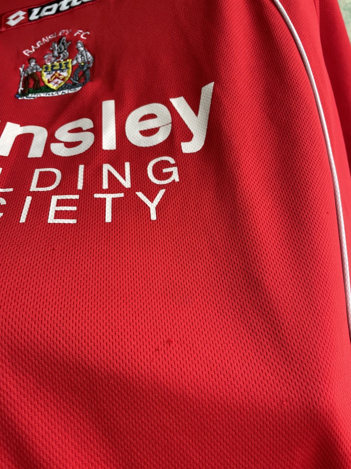 Lotto Sport BARNSLEY 2008/09 HOME IAIN HUME FOOTBALL SHIRT LOTTO JERSEY Size US M / EU 48-50 / 2 - 11 Thumbnail