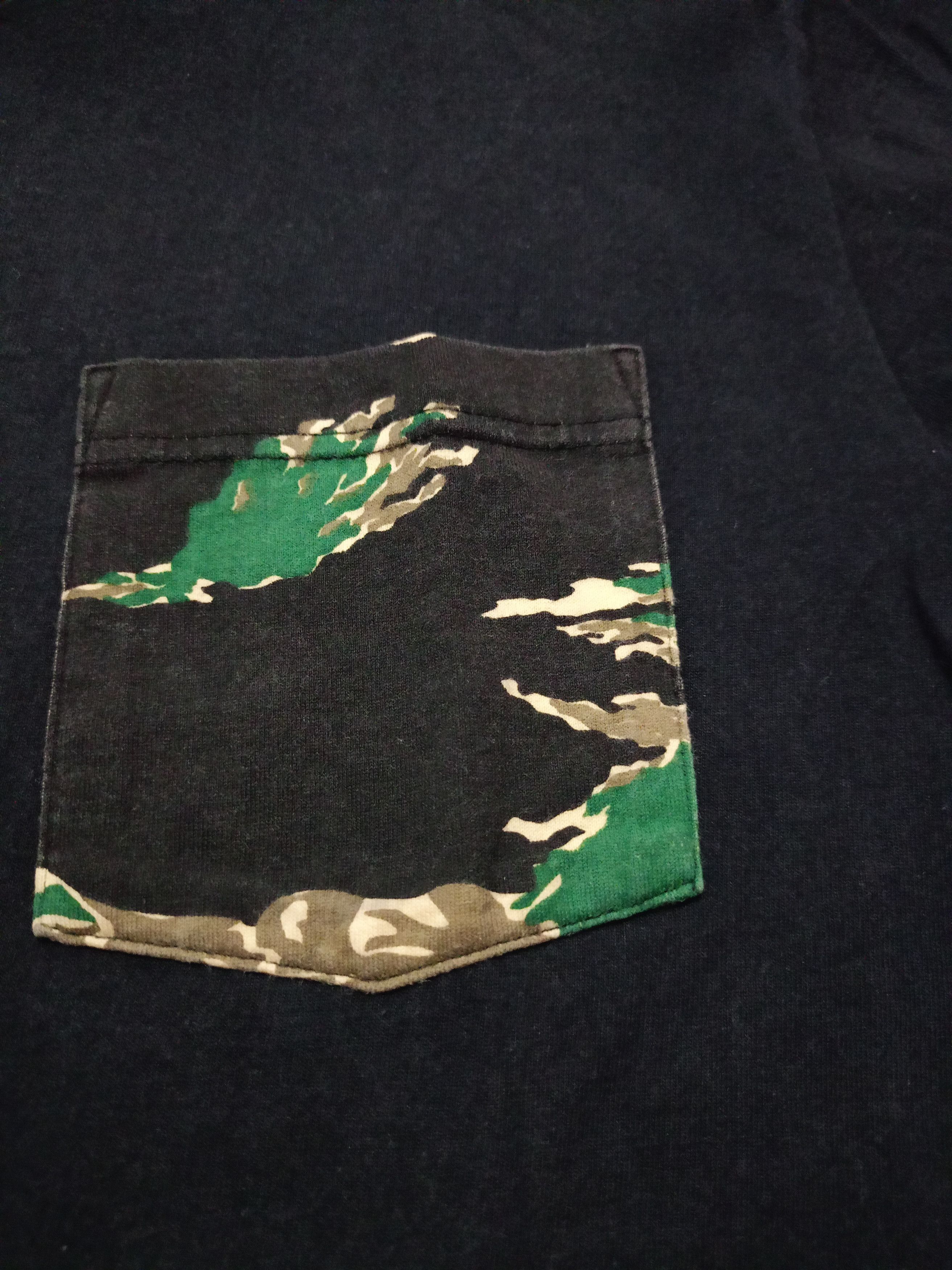 Bape Tiger Camo Pocket Tee Size US L / EU 52-54 / 3 - 3 Thumbnail