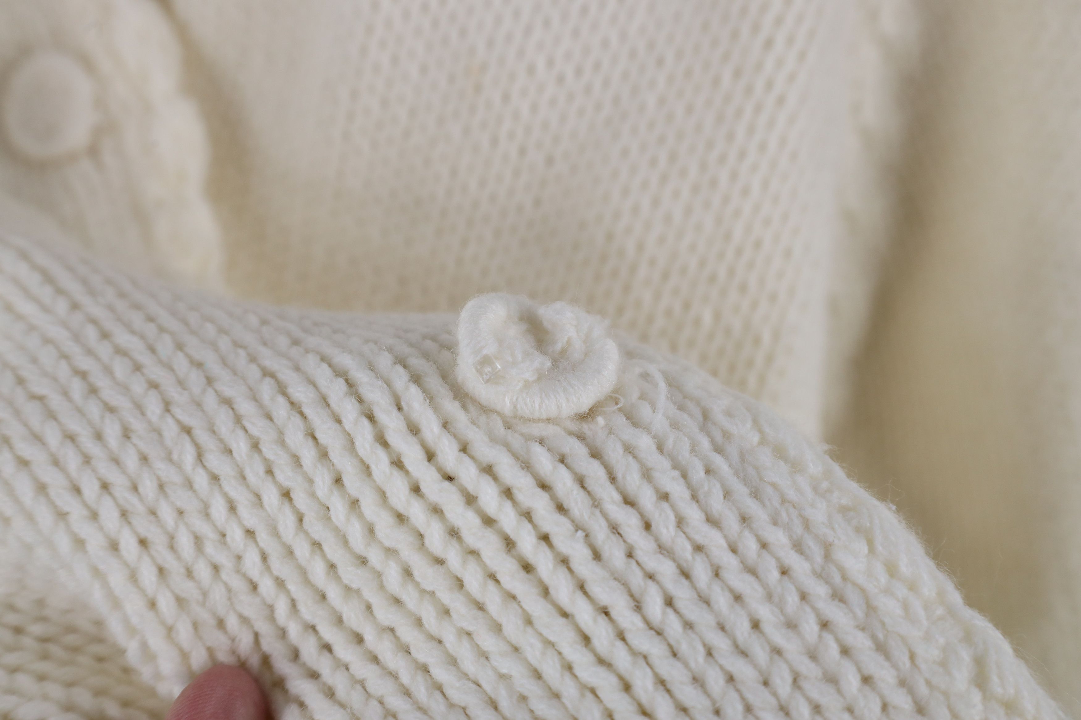 Vintage Vintage 70s Ribbed Cable Knit Cardigan Sweater White Japan Size S / US 4 / IT 40 - 12 Thumbnail
