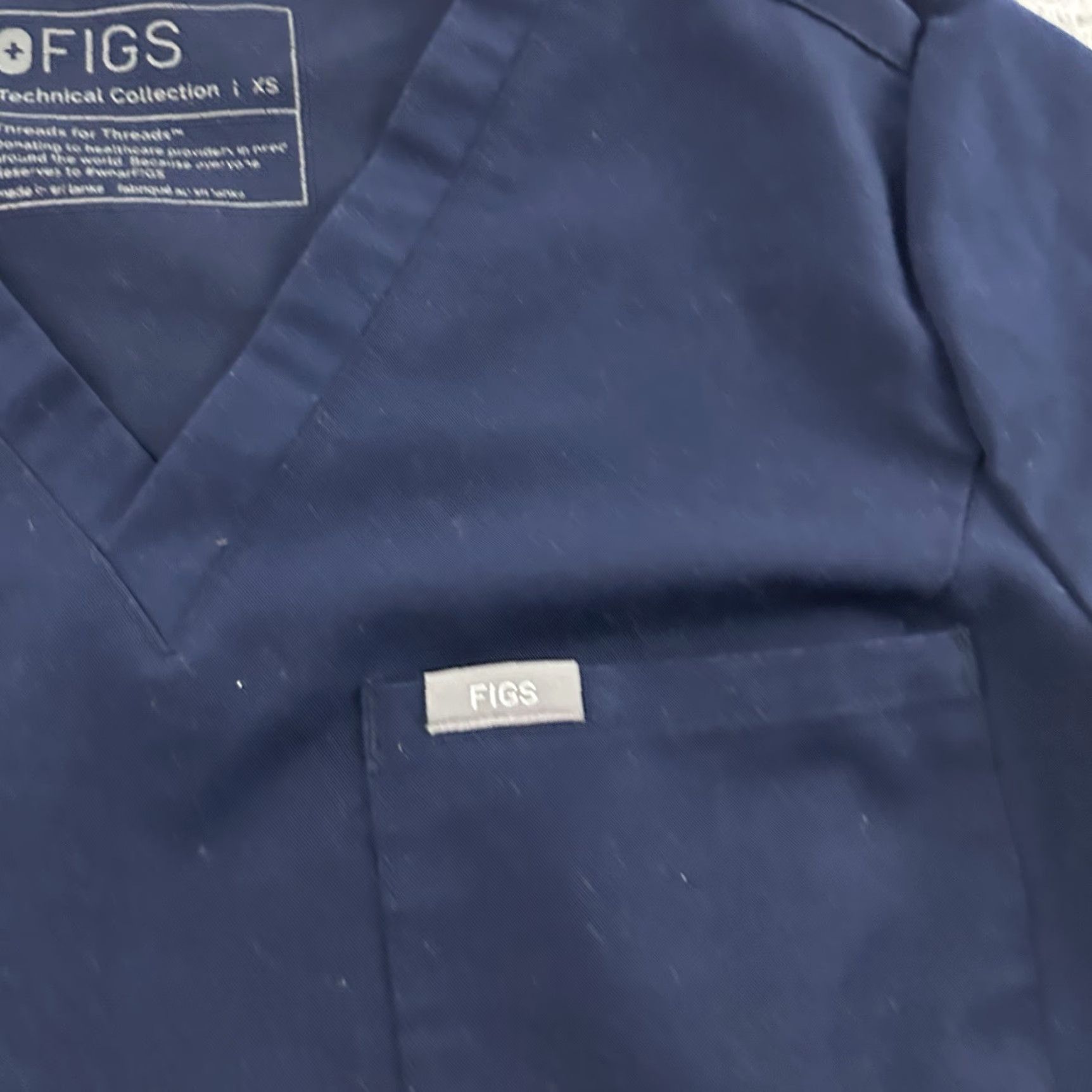 Vintage FIGS Technical Catarina One Pocket Short Sleeve Scrub Top Women's XS Blue Shirt Womens XS Blue FIGS Catarina One Pocket Short Sleeve Scrub Top Size XS / US 0-2 / IT 36-38 - 3 Thumbnail