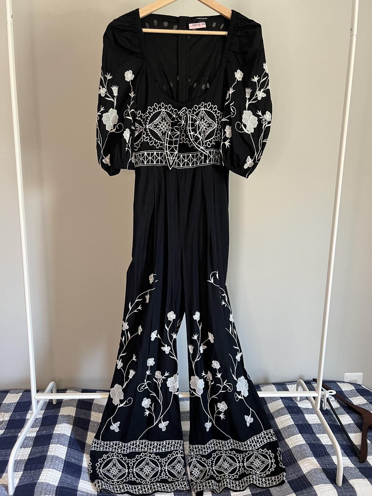Other Karen Millen Floral Embroidered Woven Black/White Jumpsuit Size 32" / US 10 / IT 46 - 5 Thumbnail