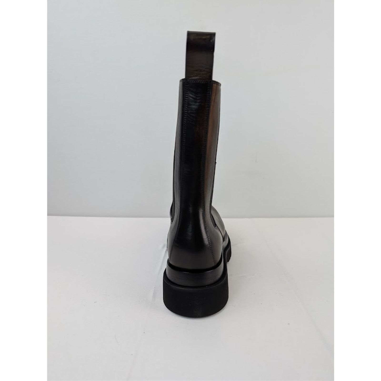 Bottega Veneta o1rshd1 Lug Boots in Ebony Size US 7 / EU 40 - 16 Thumbnail