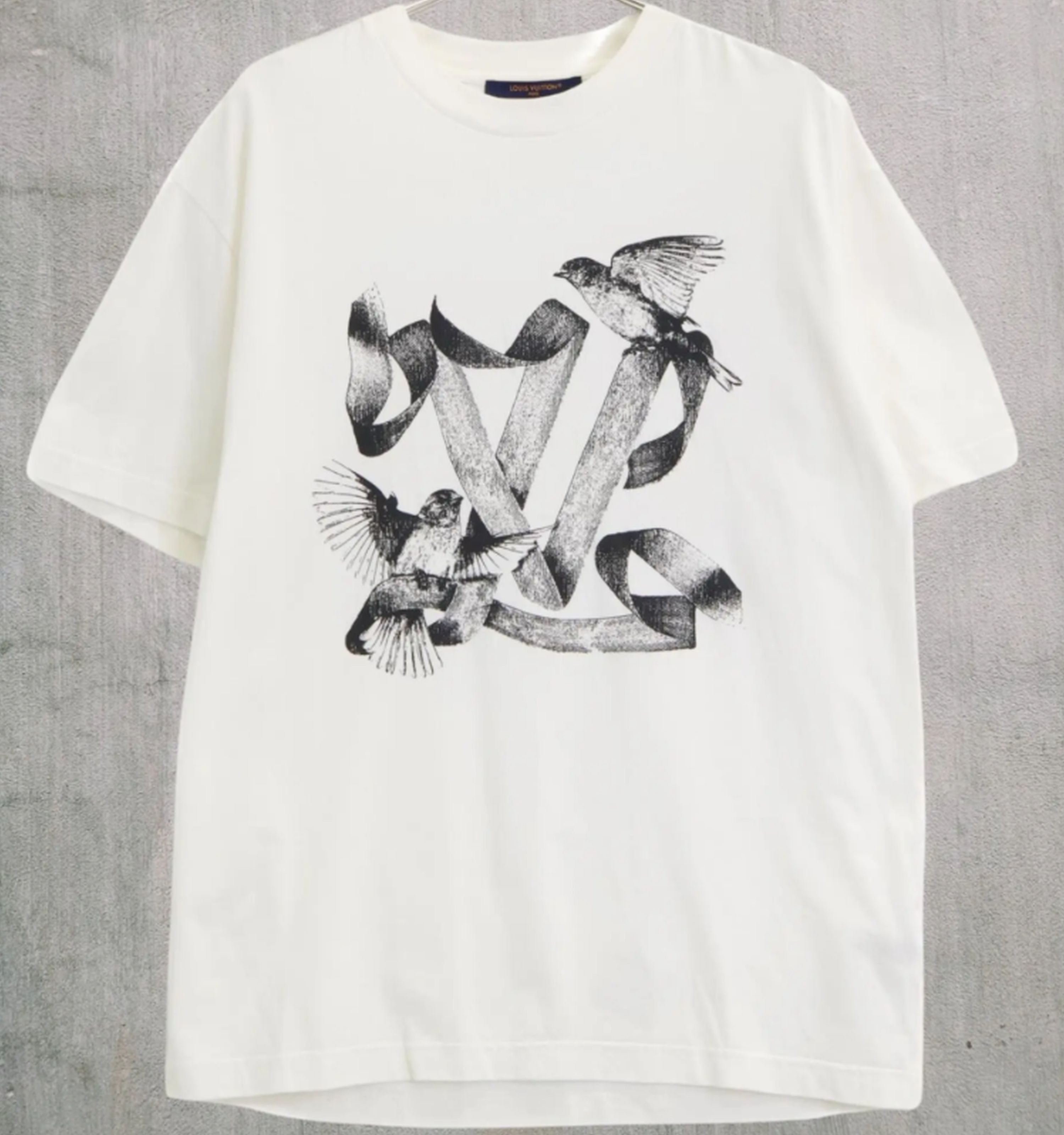 Louis Vuitton Louis Vuitton LV Birds Graphic Size US L / EU 52-54 / 3 - 1 Thumbnail