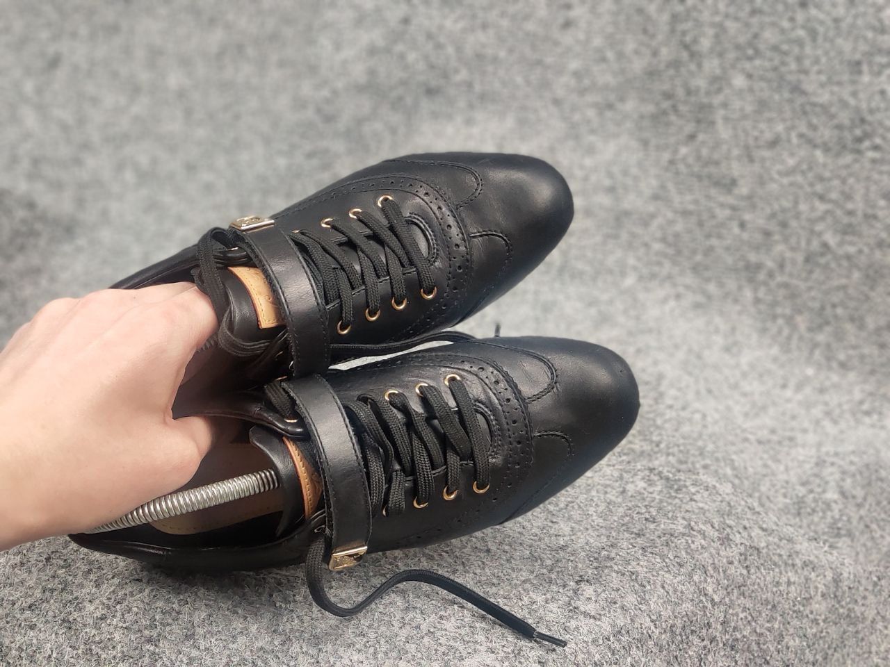 Louis Vuitton Louis Vuitton Vintage Leather Brogue Velcro Strap Sneakers Size US 6.5 / IT 36.5 - 15 Thumbnail