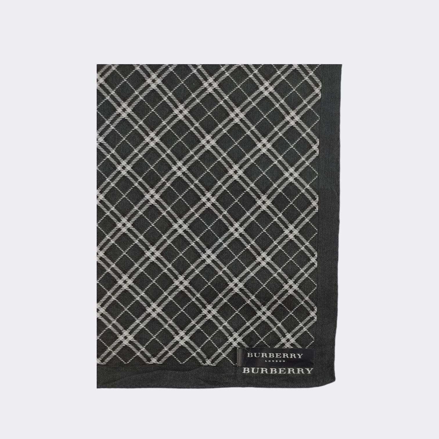 Burberry Vintage Burberry Handkerchief Neckerchief Bandana H212M Size ONE SIZE - 4 Thumbnail