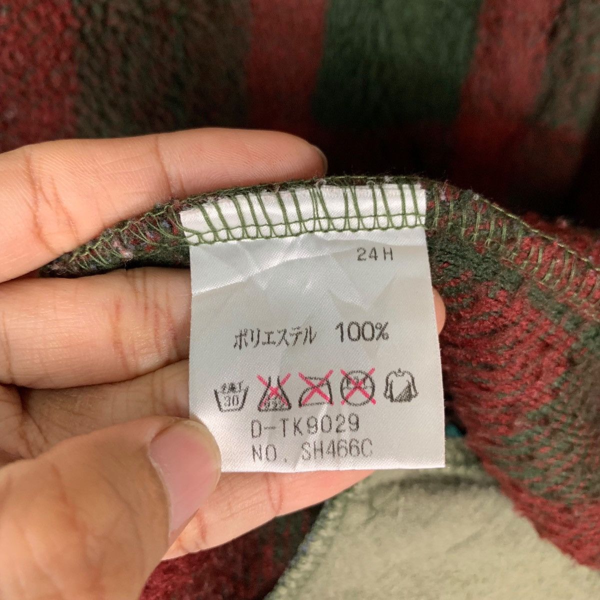 Lacoste LACOSTE Red Tartan Checked Fleece Jacket #1279-C58 Size US XL / EU 56 / 4 - 17 Thumbnail