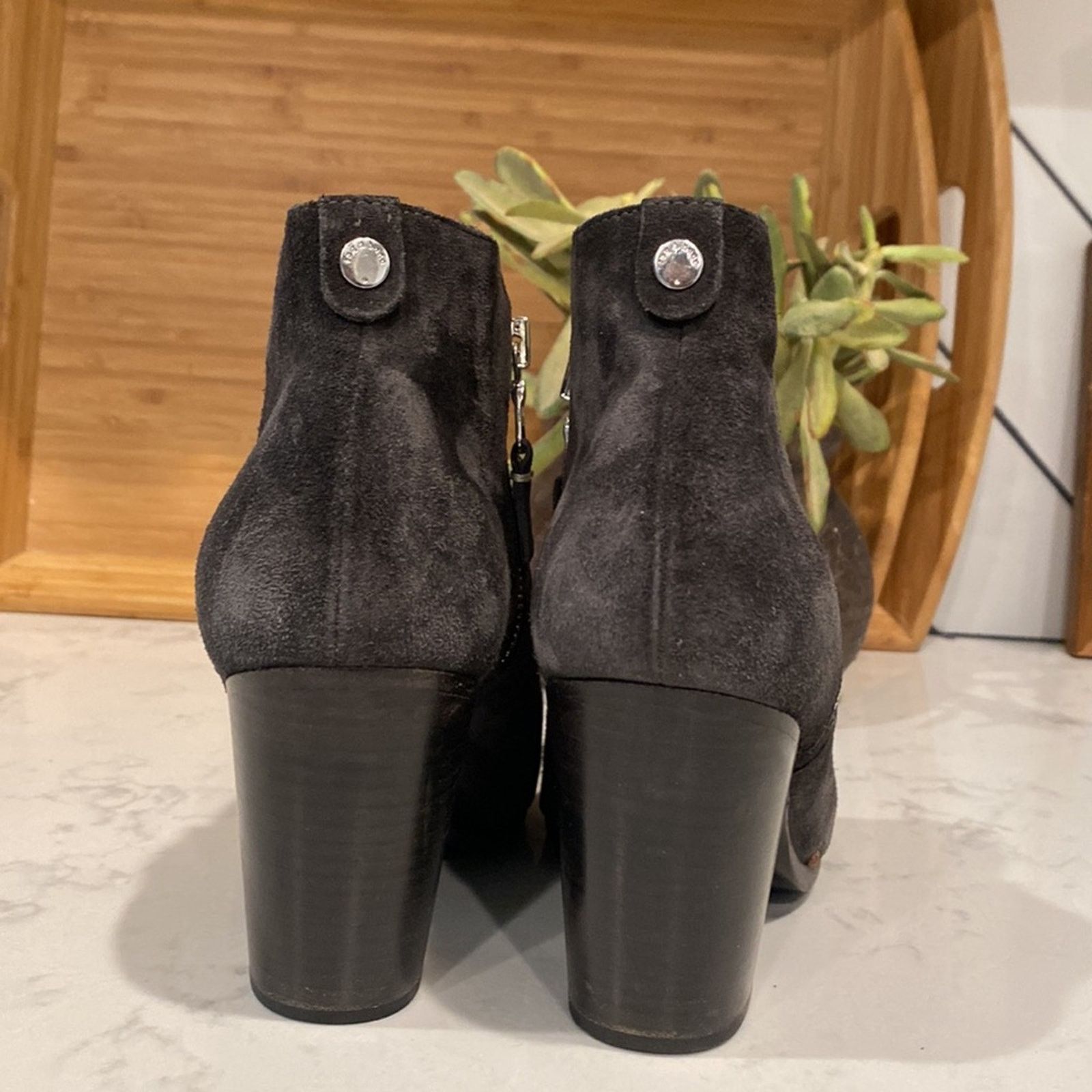Rag & Bone Rag & Bone Margot Suede Ankle Boots silver zipper accents 9 Size US 9 / IT 39 - 3 Thumbnail