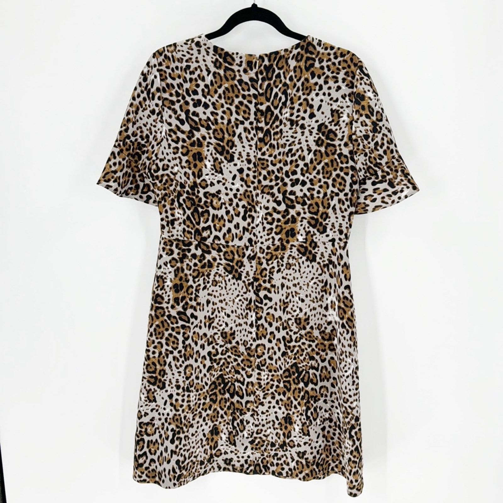 Banana Republic Banana Republic Dress Leopard Print Flutter Sleeve sz 10 Size L / US 10 / IT 46 - 3 Thumbnail