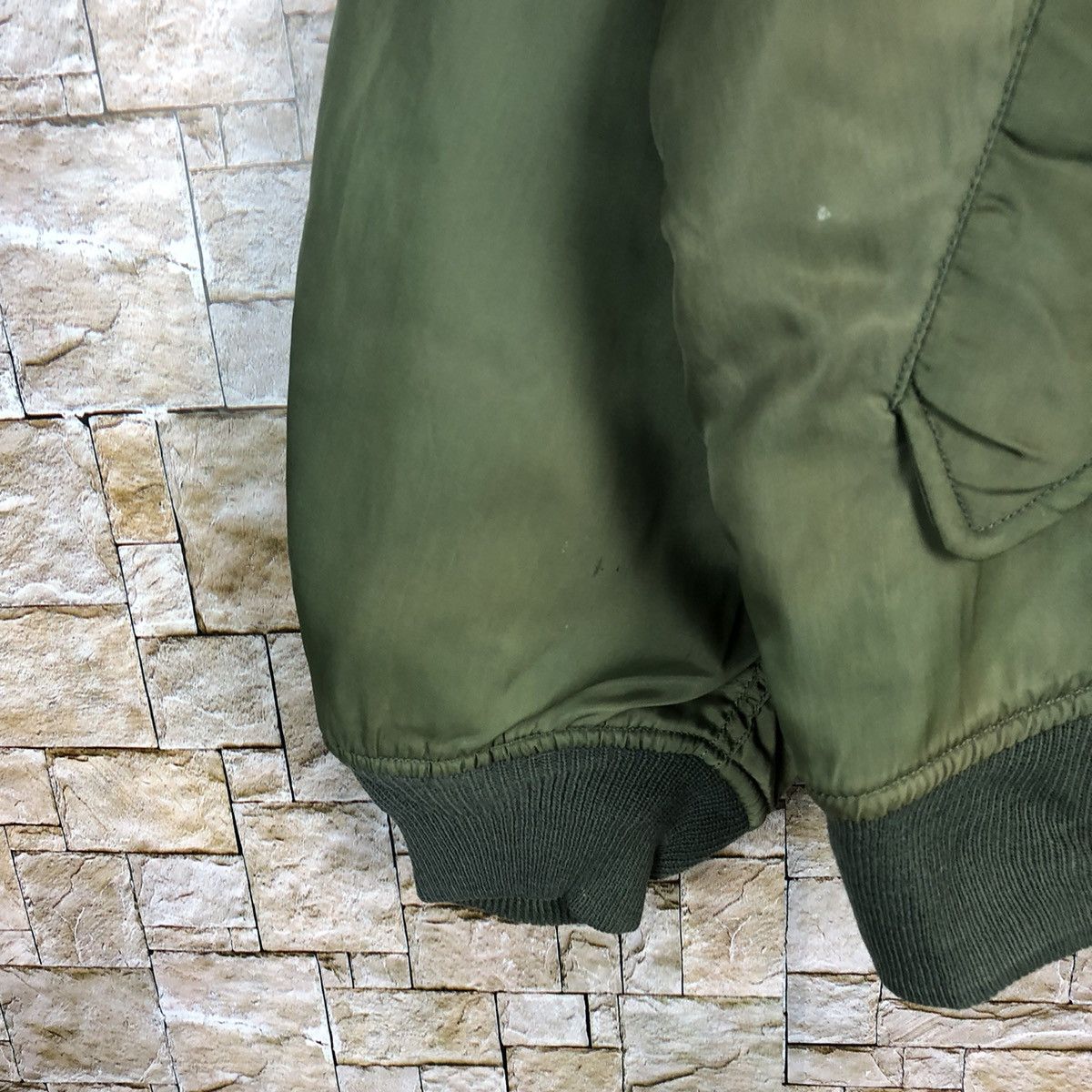 Japanese Brand Vintage faded Green Bombers Jacket #A390 Size US L / EU 52-54 / 3 - 7 Thumbnail