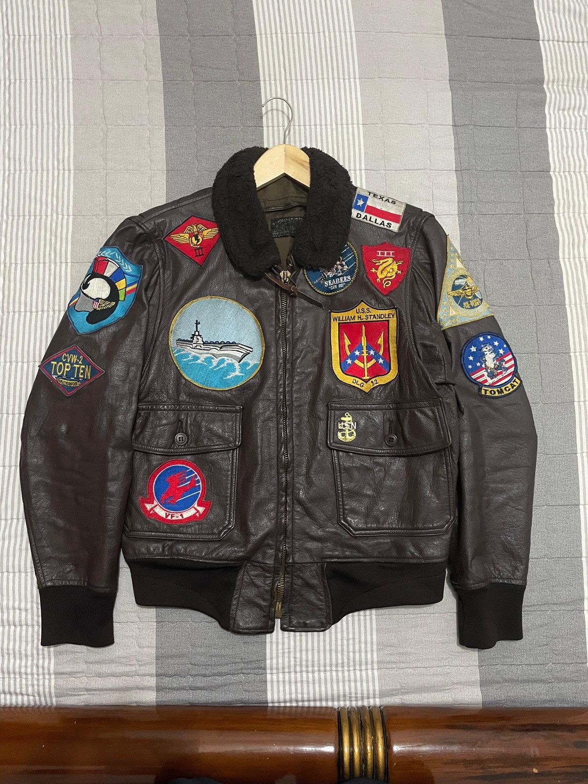 Vintage Very rare top gun leather jacket us navy starsportwear Size US L / EU 52-54 / 3 - 1 Thumbnail