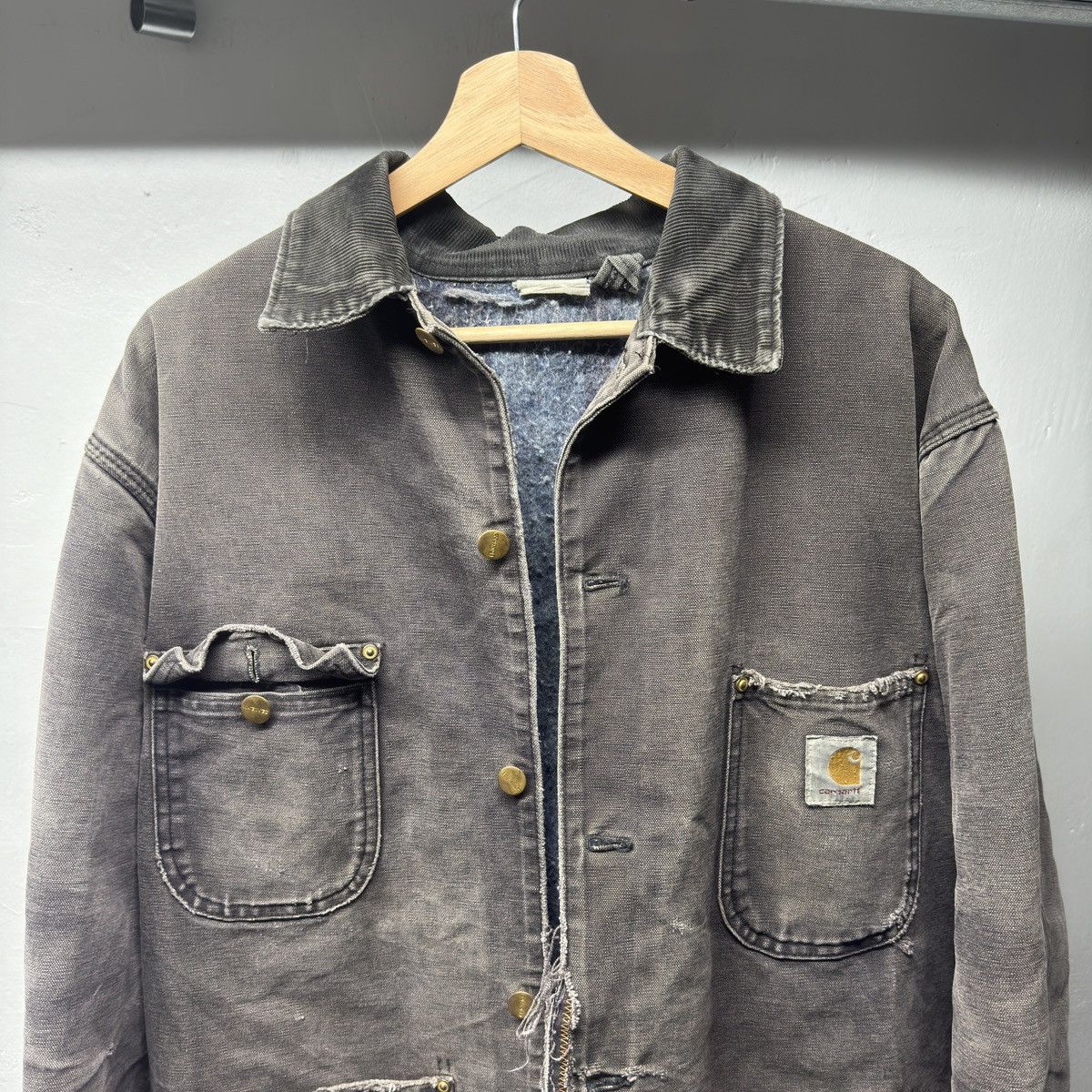 Carhartt 90s Carhartt Faded Thrashed Distressed Chore Coat ERD Grunge Size US L / EU 52-54 / 3 - 3 Thumbnail