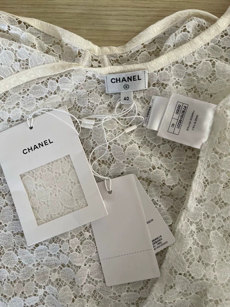 Chanel Chanel 21k white lace suspender Size S / US 4 / IT 40 - 3 Thumbnail