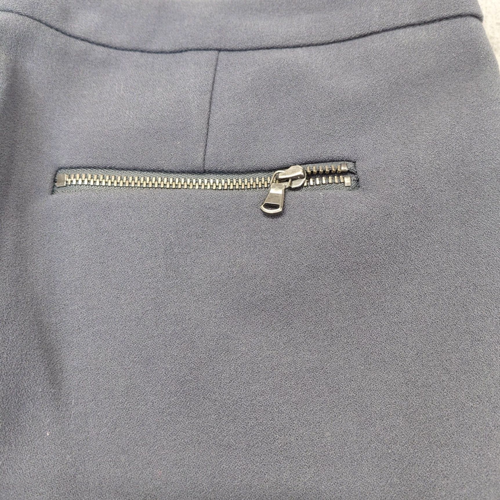 J.Crew VINTAGE J.Crew Pants Women’s Size 4 Gray Side Zip Ankle Dress Slacks Zipper Pockets... Size 27" / US 4 / IT 40 - 7 Thumbnail