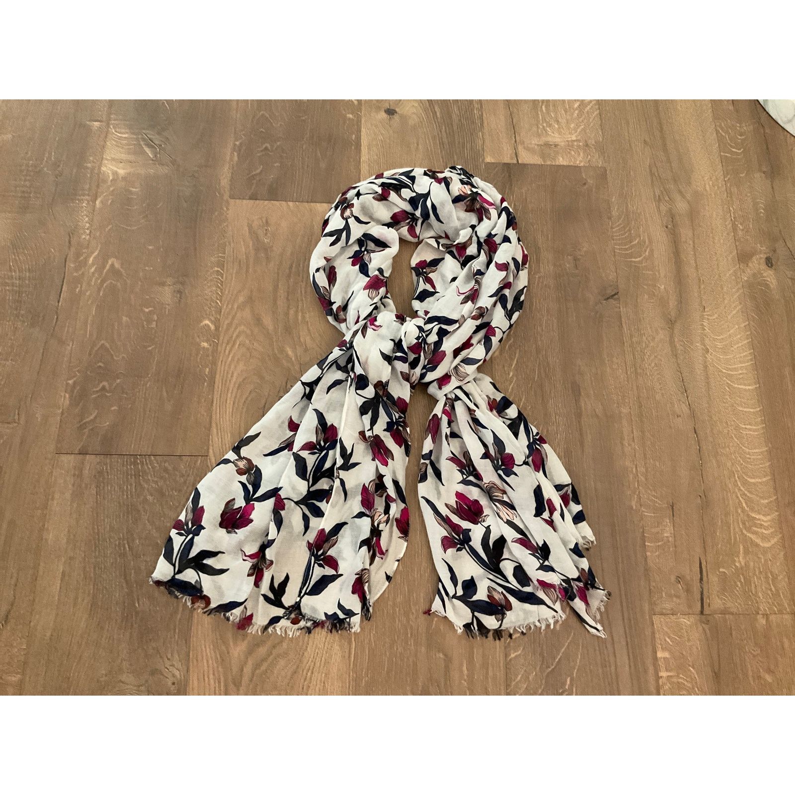 & Other Stories Floral lightweight scarf Size ONE SIZE - 1 Thumbnail