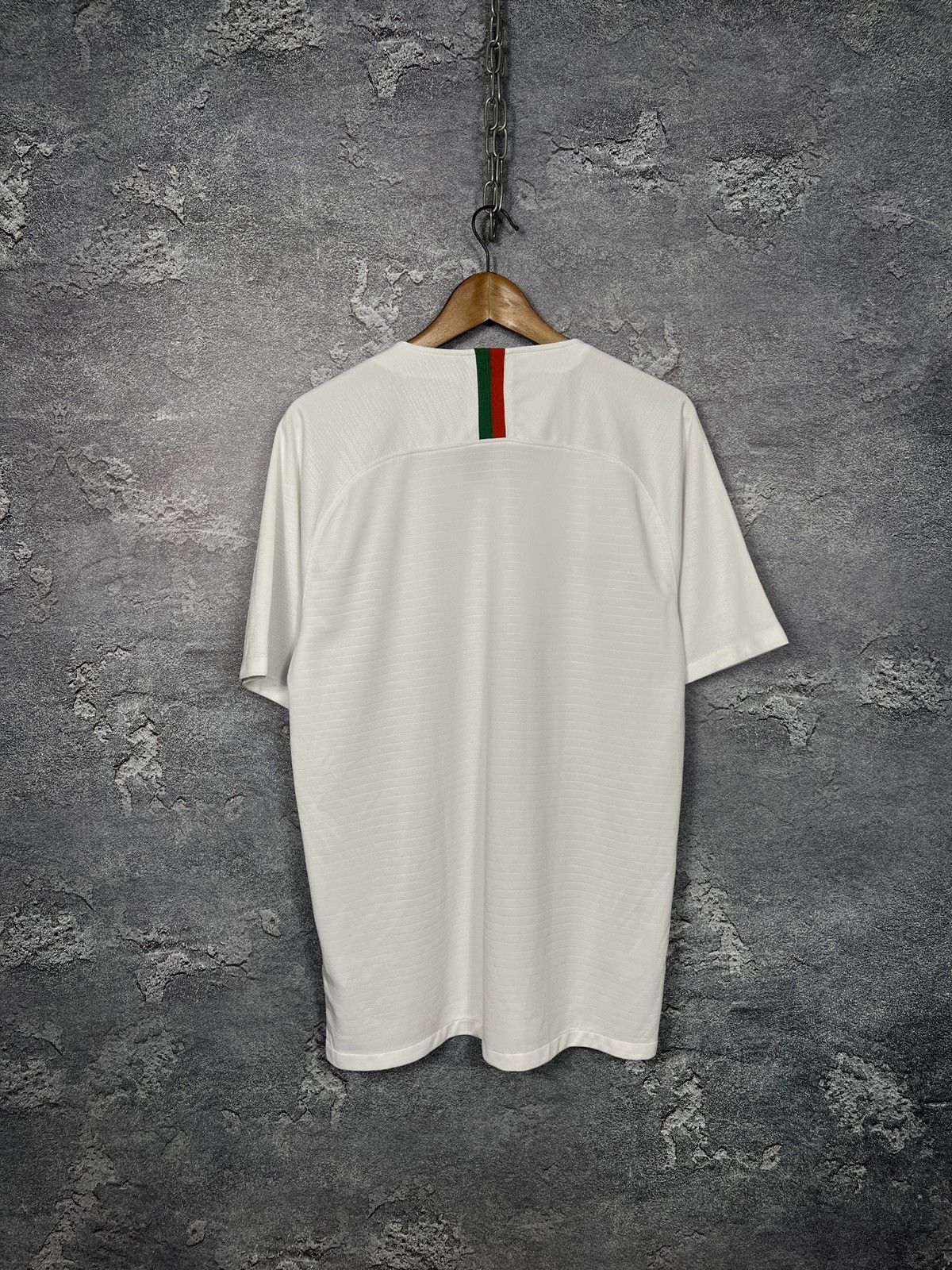 Nike Vintage Nike Portugal 2018 Away Jersey T-shirt Size L Size US L / EU 52-54 / 3 - 10 Thumbnail