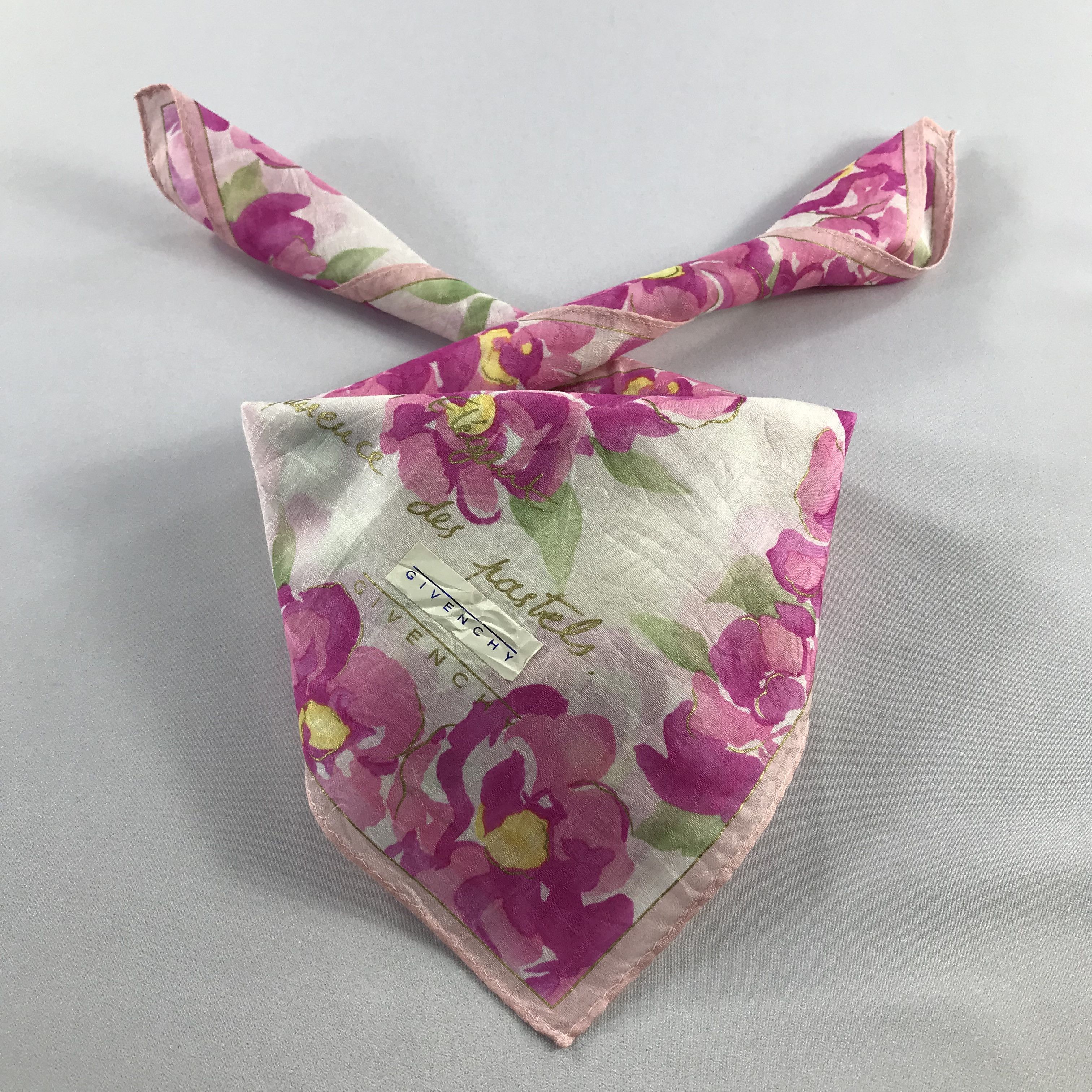 Vintage Givenchy Handkerchief / Bandana / Neckerchief C797 Size ONE SIZE - 1 Thumbnail