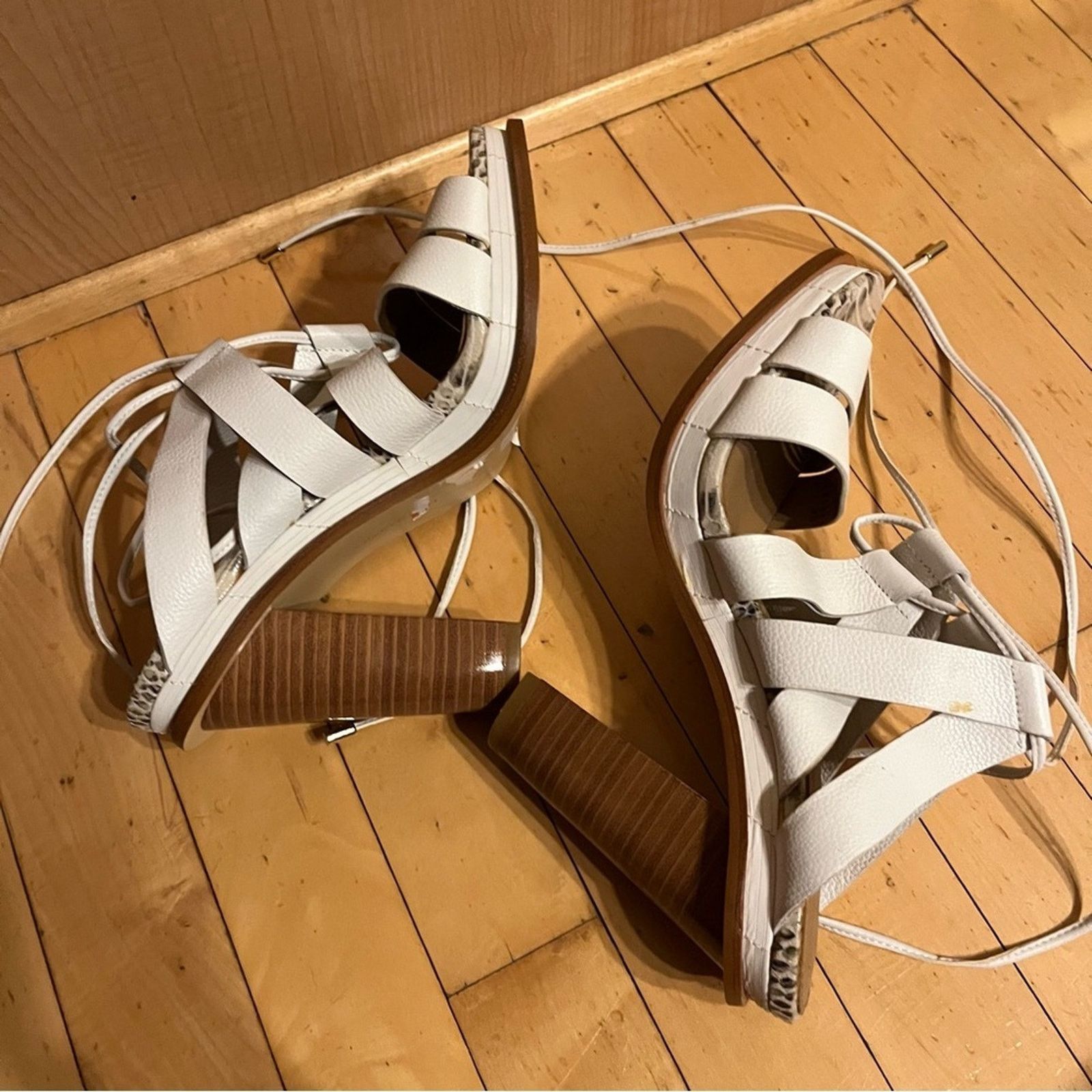 Calvin Klein Calvin Klein Panelope Toscana Plat White Leather Sandal sz 9 Size US 9 / IT 39 - 10 Thumbnail