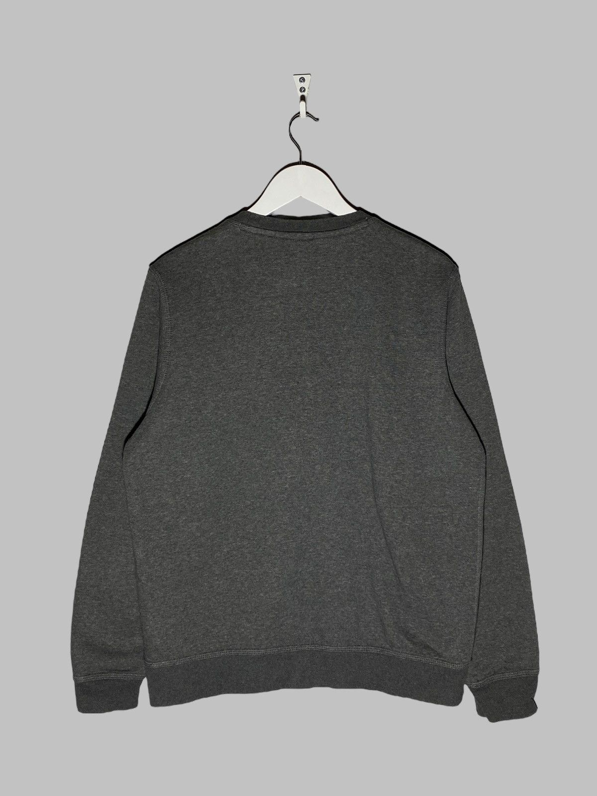Nike 🔥 NIKE ESSENTIALS EVERYDAY WEAR CREWNECK SWEATSHIRT Size US M / EU 48-50 / 2 - 2 Thumbnail