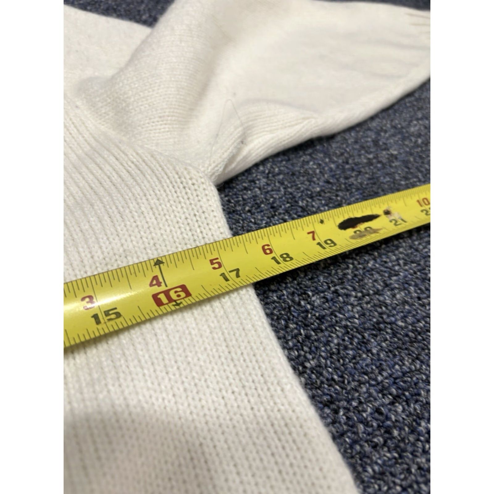 Vintage VINTAGE AMF Cardigan Sweater M Ivory Acrylic V-Neck Button Up Unisex Adults Long Sleeve Classic Knit Size US M / EU 48-50 / 2 - 3 Thumbnail