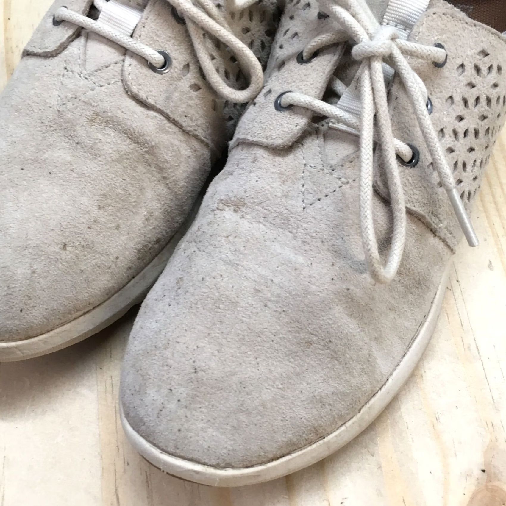 Toms TOMS Shoes Womens 8 Low Top Sneakers Beige Faux Suede Round Toe Lace Up Casual Size M / US 6-8 / IT 42-44 - 4 Thumbnail