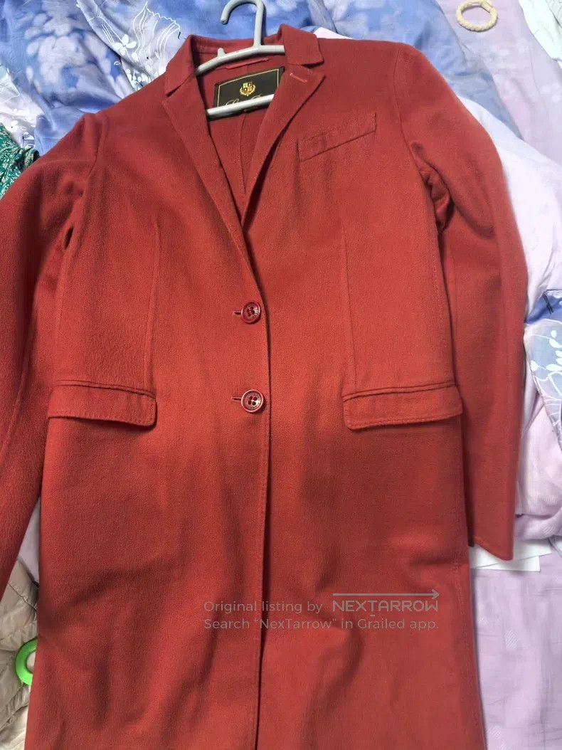 Loro Piana Loro Piana Red cashmere coat, classic three-button design Size XS / US 0-2 / IT 36-38 - 1 Thumbnail
