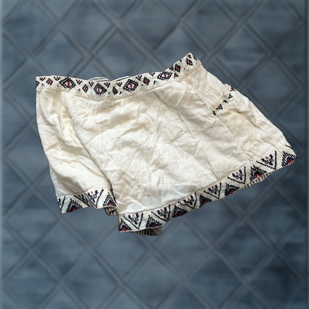Free People Free People Aztec Embroidery Skorts w Pockets in Ivory Size 6 Size 28" / US 6 / IT 42 - 1 Thumbnail