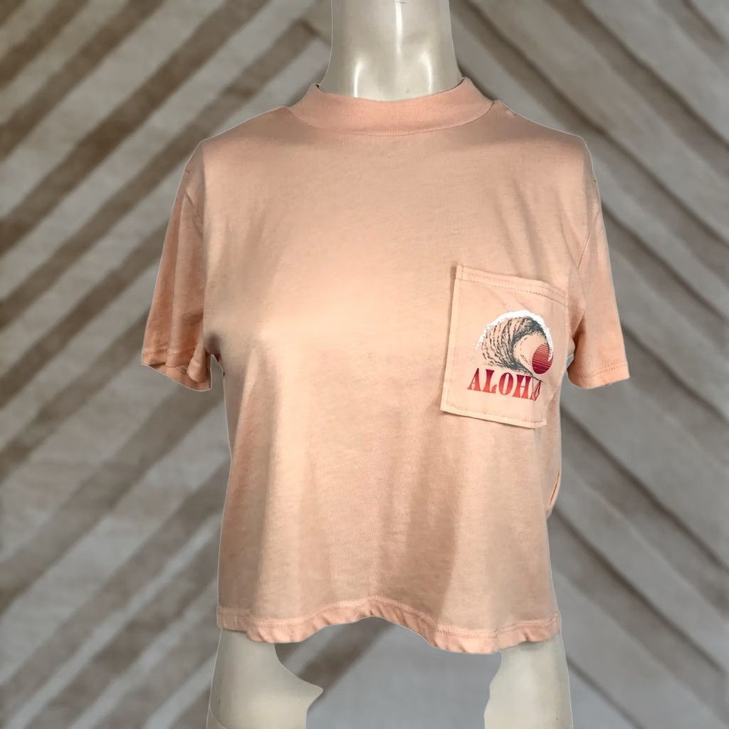 Volcom VINTAGE Volcom Peach Cropped Aloha Wave Graphic Pocket T Shirt Women's XS Size XS / US 0-2 / IT 36-38 - 1 Thumbnail