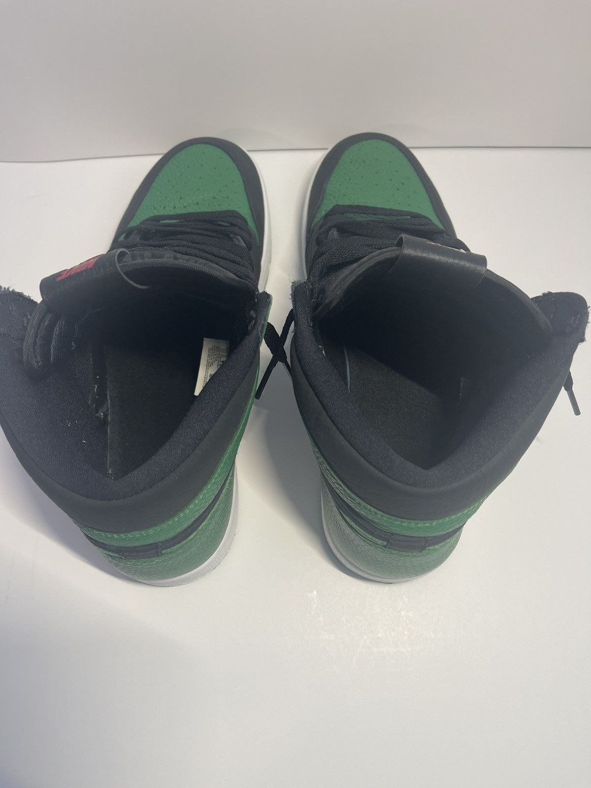 Nike Air Jordan 1 Retro High OG, Black, Green, & White 555088 030 Size US 12 / EU 45 - 7 Thumbnail