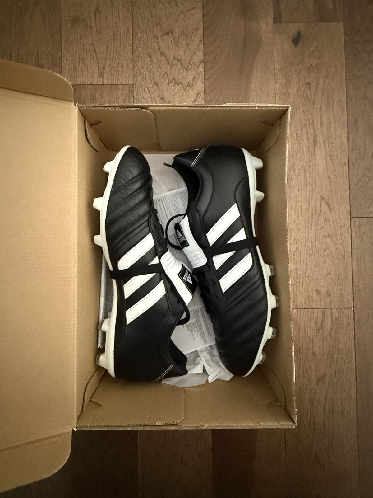 Adidas Adidas Gloro’s Size US 11 / EU 44 - 1 Thumbnail