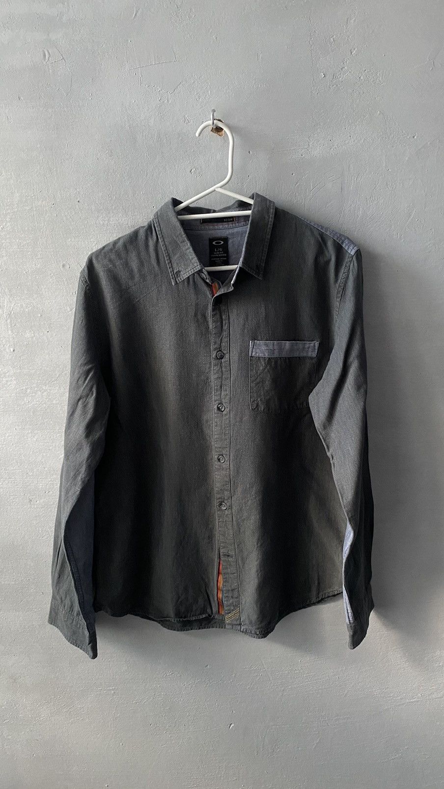Oakley Oakley shirt size L Size US L / EU 52-54 / 3 - 1 Thumbnail