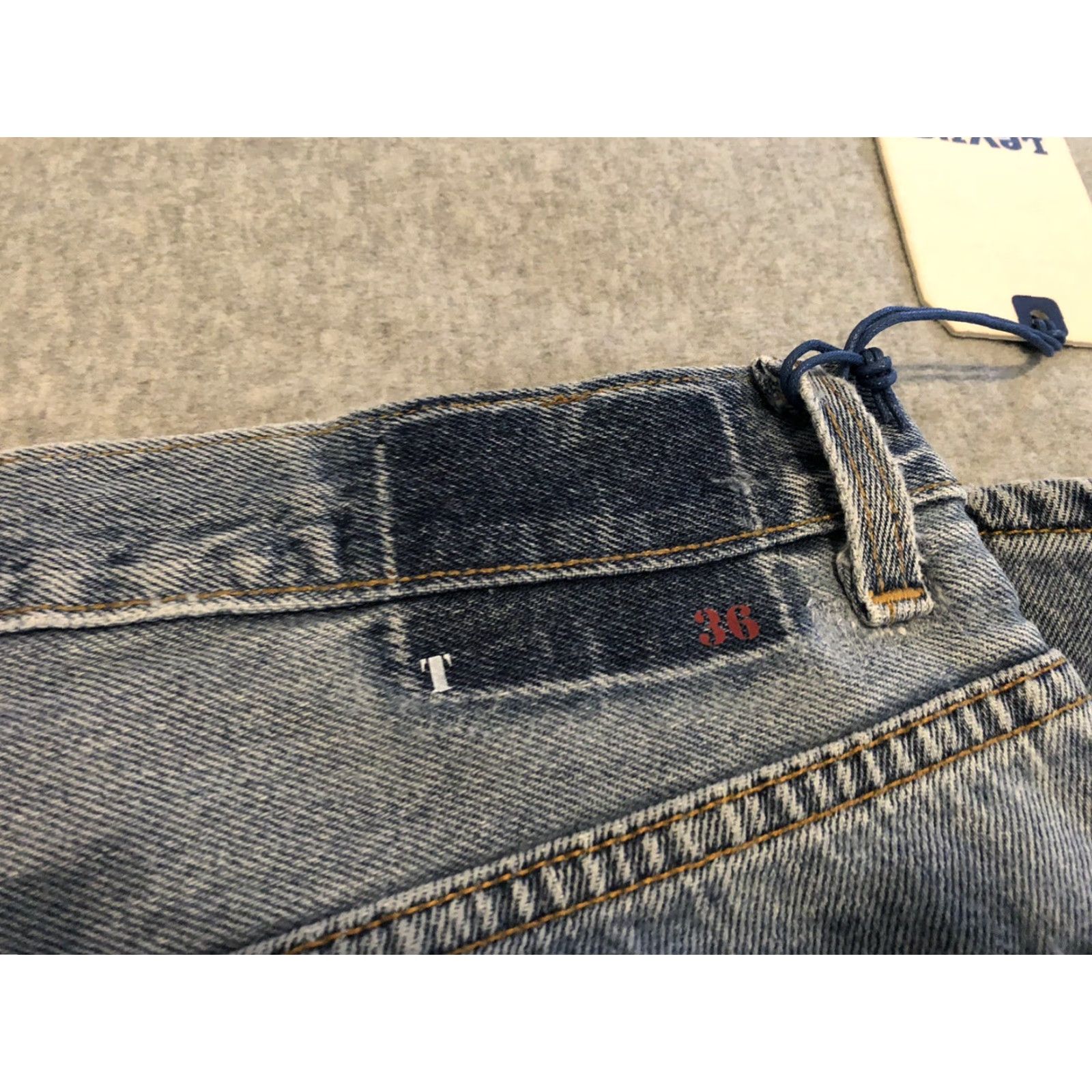 Levi's VINTAGE Levi's 501 Tapered Jeans USA Levis 501 Regular Denim Blue Men 35x33 NWT 28 Size US 35 - 5 Thumbnail