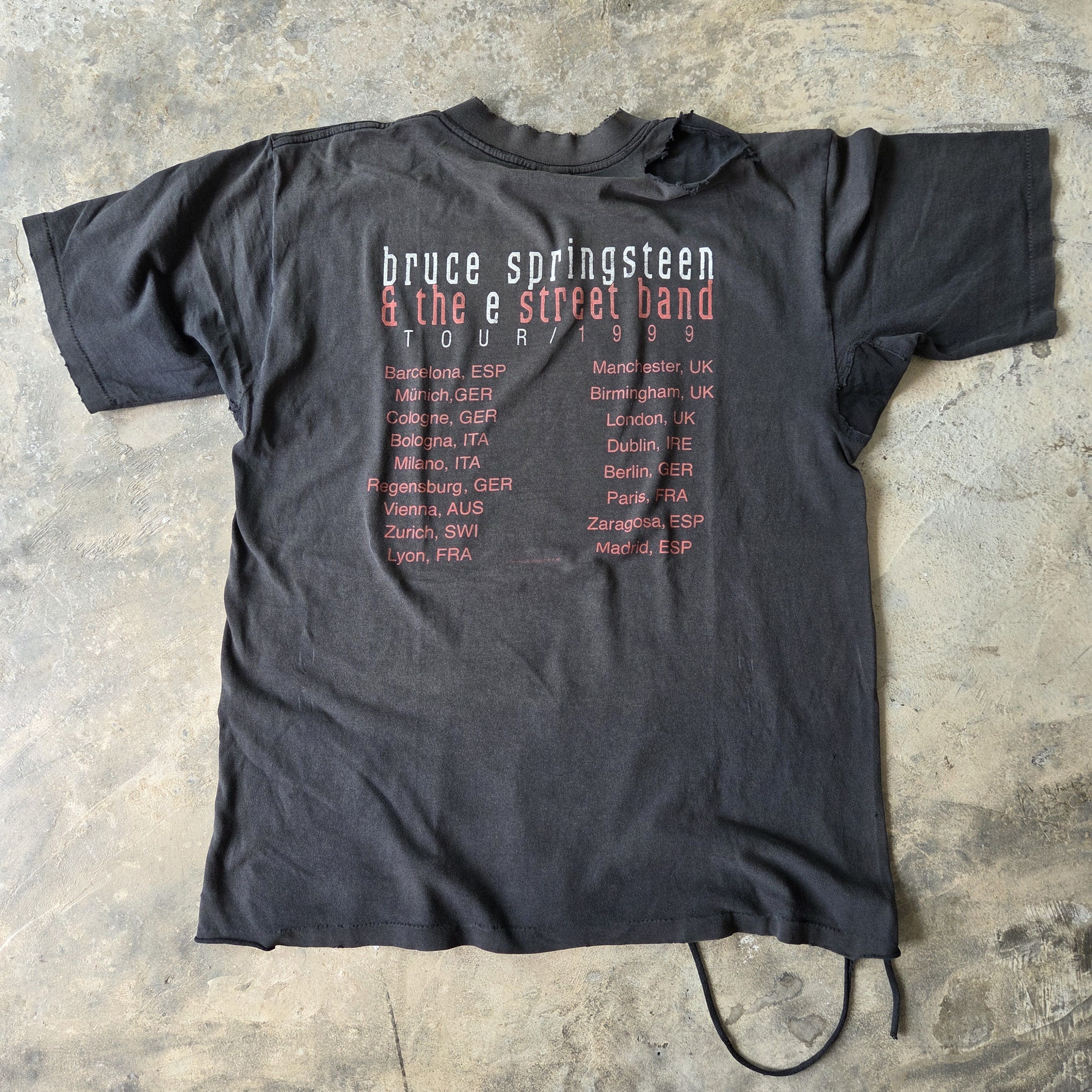 Band Tees Trashed Bruce Springsteen Euro Tour 1999 Size US L / EU 52-54 / 3 - 2 Thumbnail