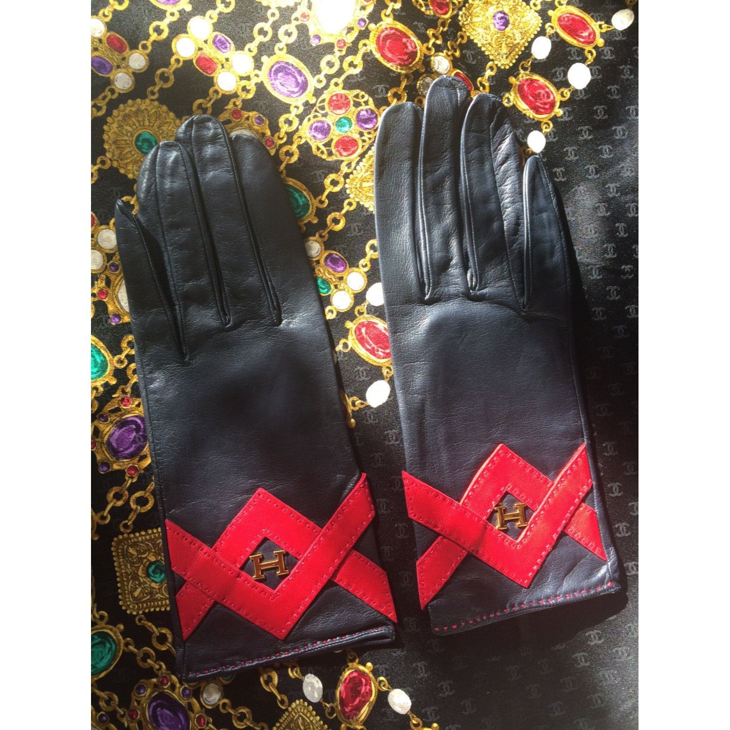 Hermes MINT. Vintage HERMES black lambskin gloves with golden H Size ONE SIZE - 4 Thumbnail