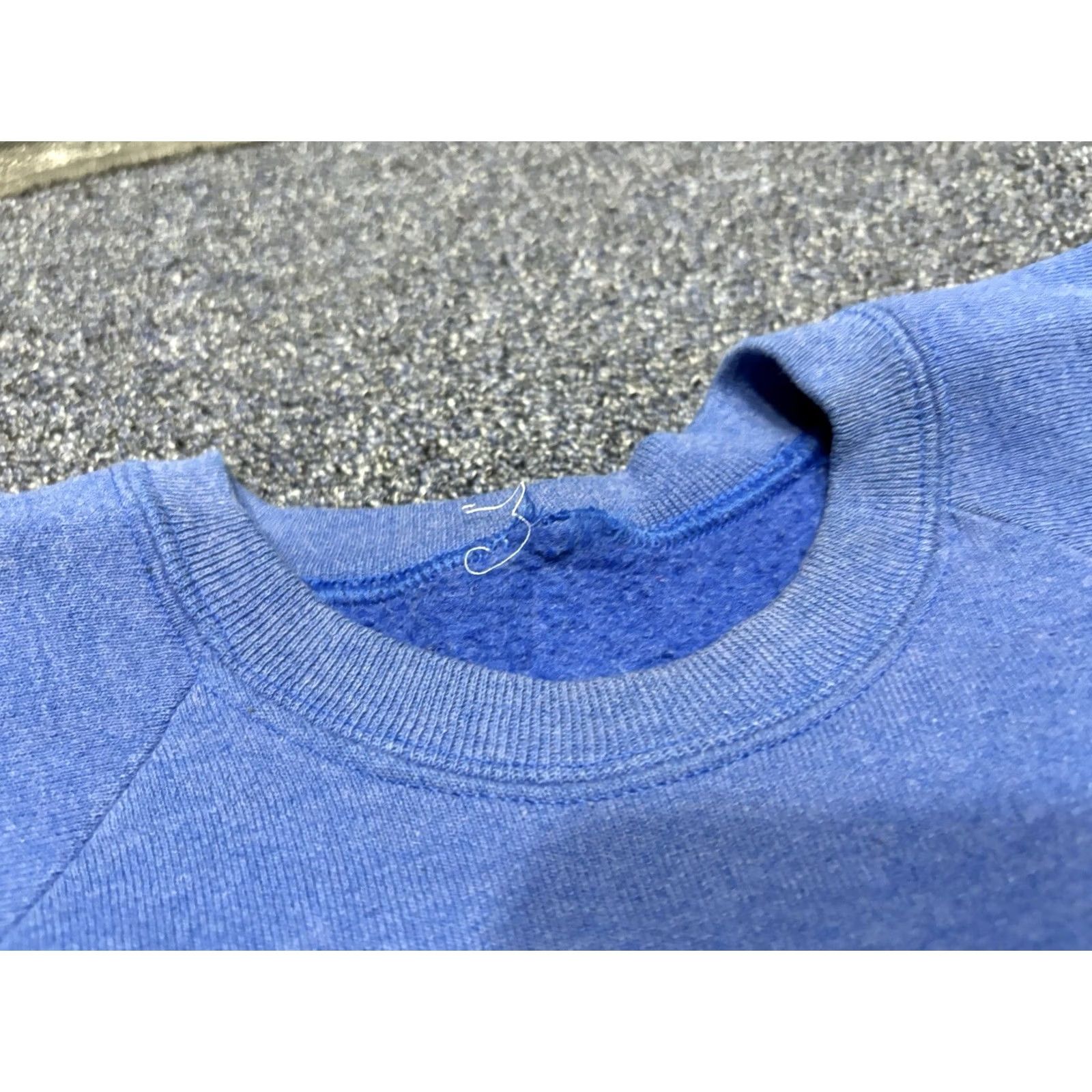 Vintage VINTAGE Blue Sweatshirt Raglan USA Crewneck Size L Sweatshirt Men 80s USA Raglan Crewneck Blue L Size US L / EU 52-54 / 3 - 3 Thumbnail