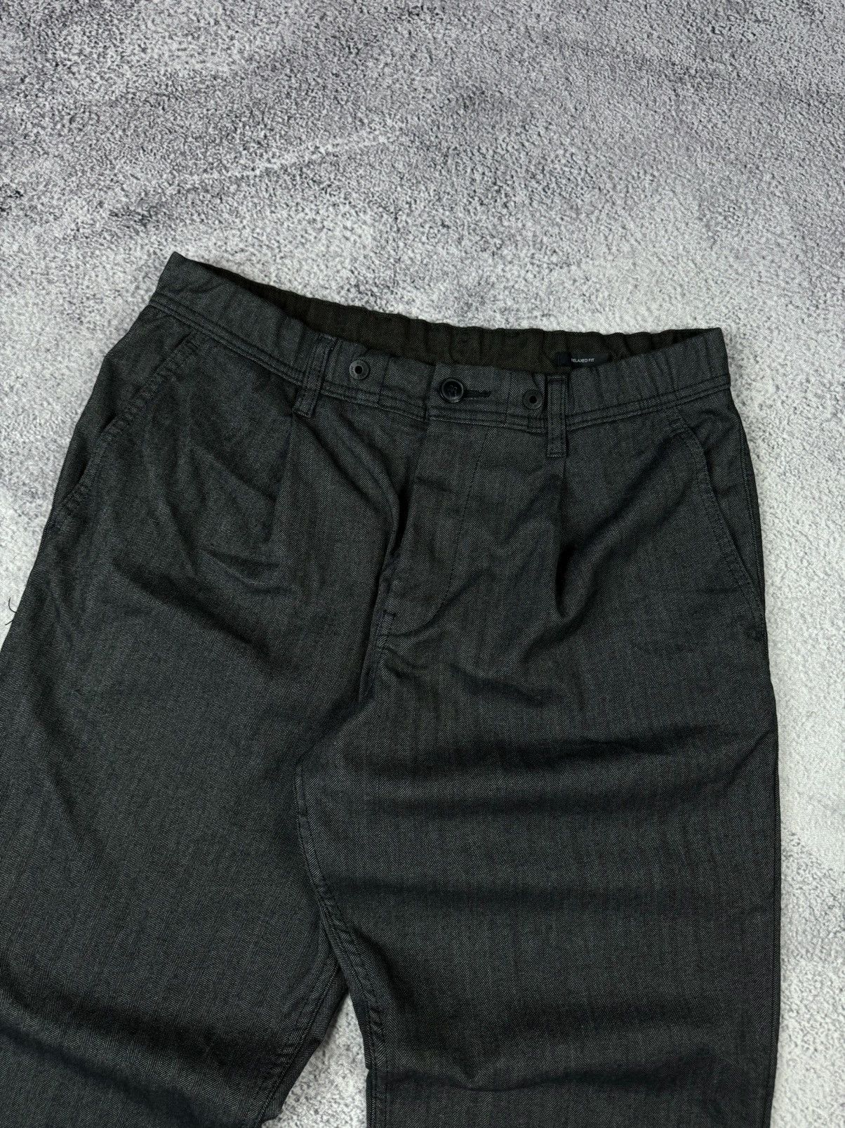 Hugo Boss HUGO BOSS Dark Grey Striped Lightweight Casual Cropped Pants Size US 31 - 2 Thumbnail