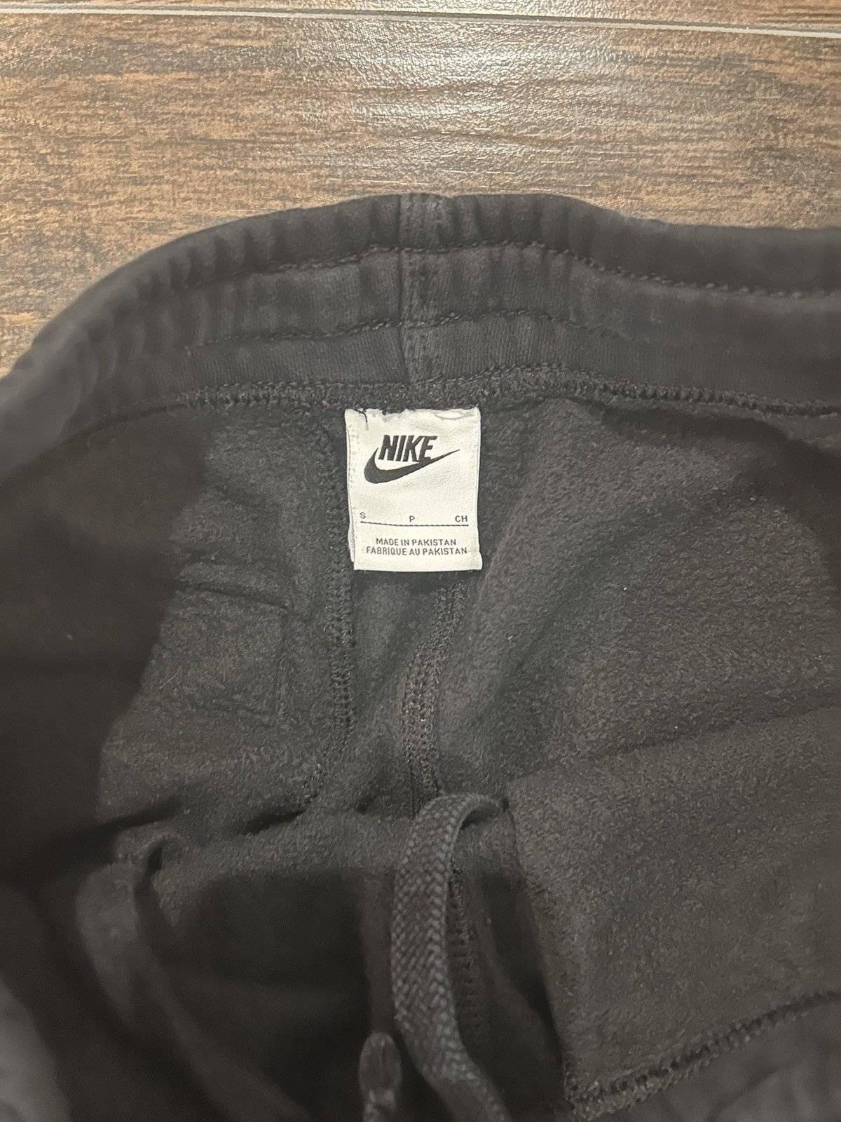 Nike black nike fleece tech jogger sweatpants Size US 26 / EU 42 - 2 Thumbnail
