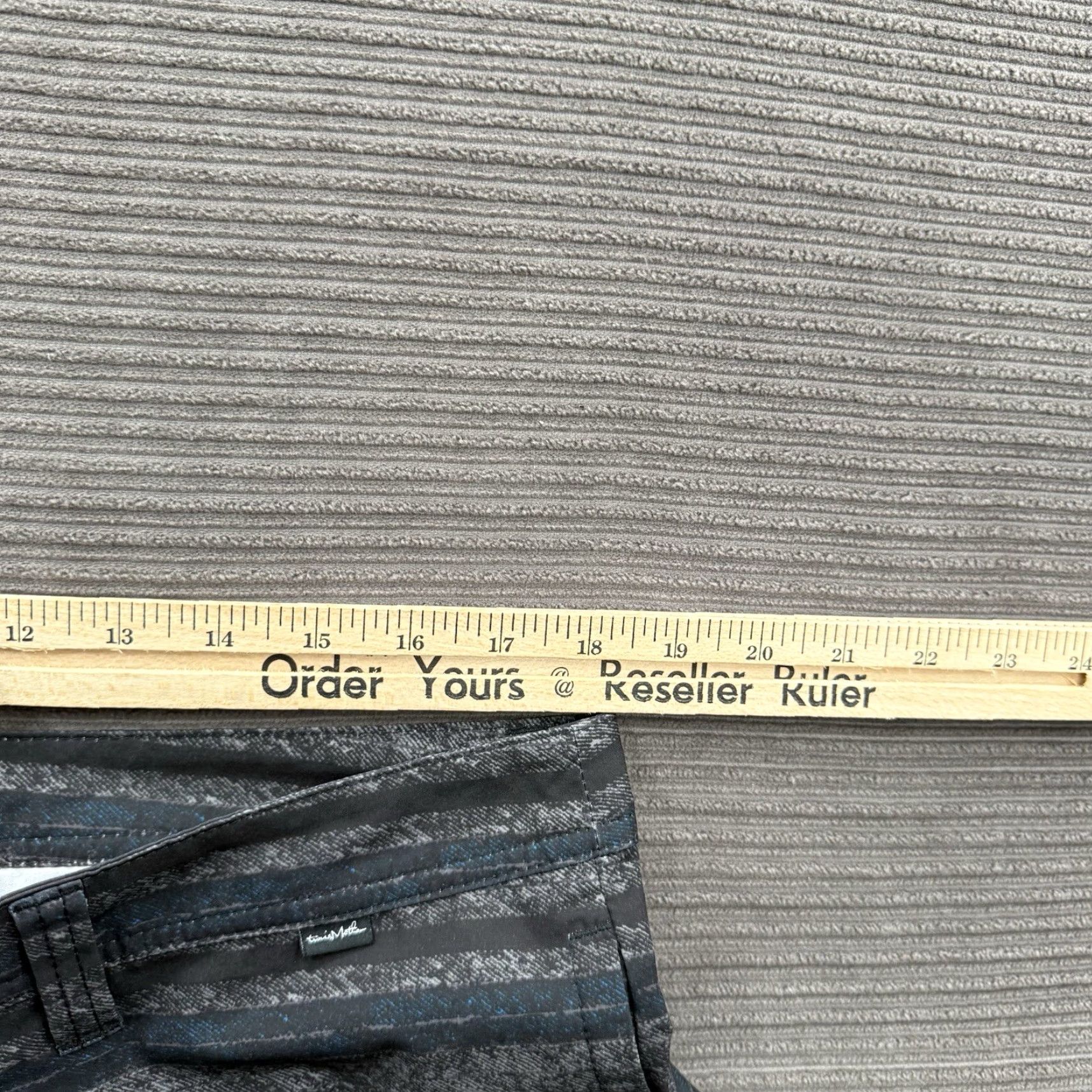 TravisMathew VINTAGE? No. Size US 36 / EU 52 - 6 Thumbnail