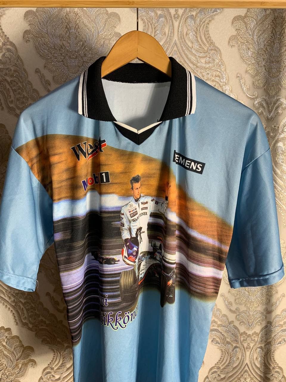 NASCAR VINTAGE MERCEDES KIMI RAIKKONEN RACING F1 RETRO T-SHIRT Y2K Size US S / EU 44-46 / 1 - 2 Thumbnail