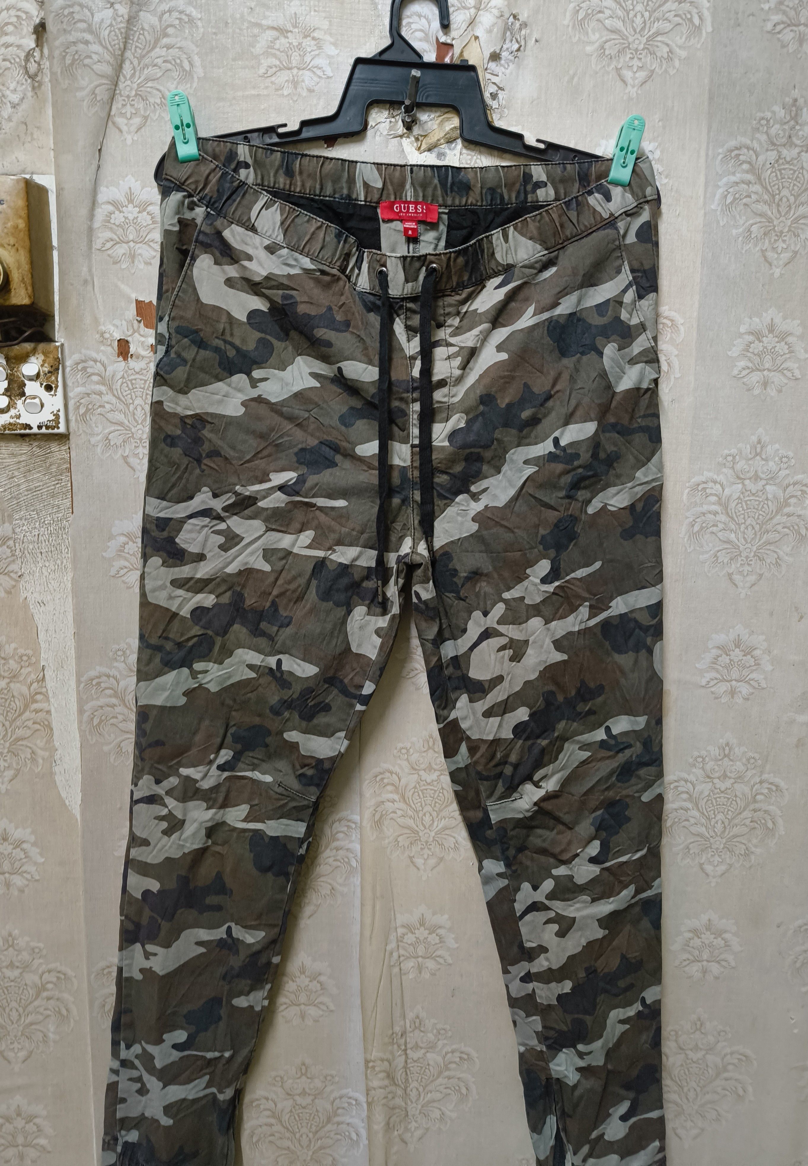 Guess Guess Jogger pants army Camouflage Size US 35 - 10 Thumbnail