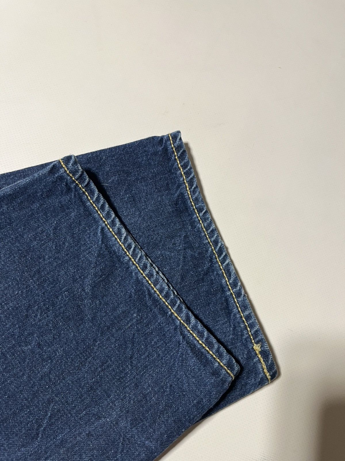 Levi's Vintage Clothing Vintage Levi’s 501 WhiteOak ConeDenim Selvedge VStitch Jeans Size US 30 / EU 46 - 15 Thumbnail
