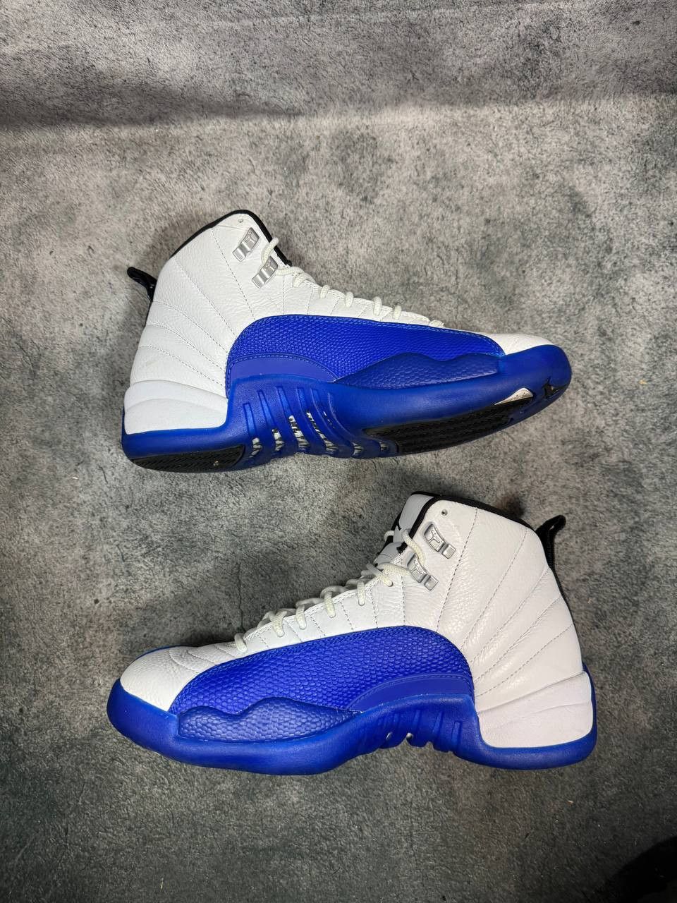 Jordan Brand Size 8.5 | Jordan 12 Blueberry With Box | Pre-Owned Size US 8.5 / EU 41-42 - 7 Thumbnail