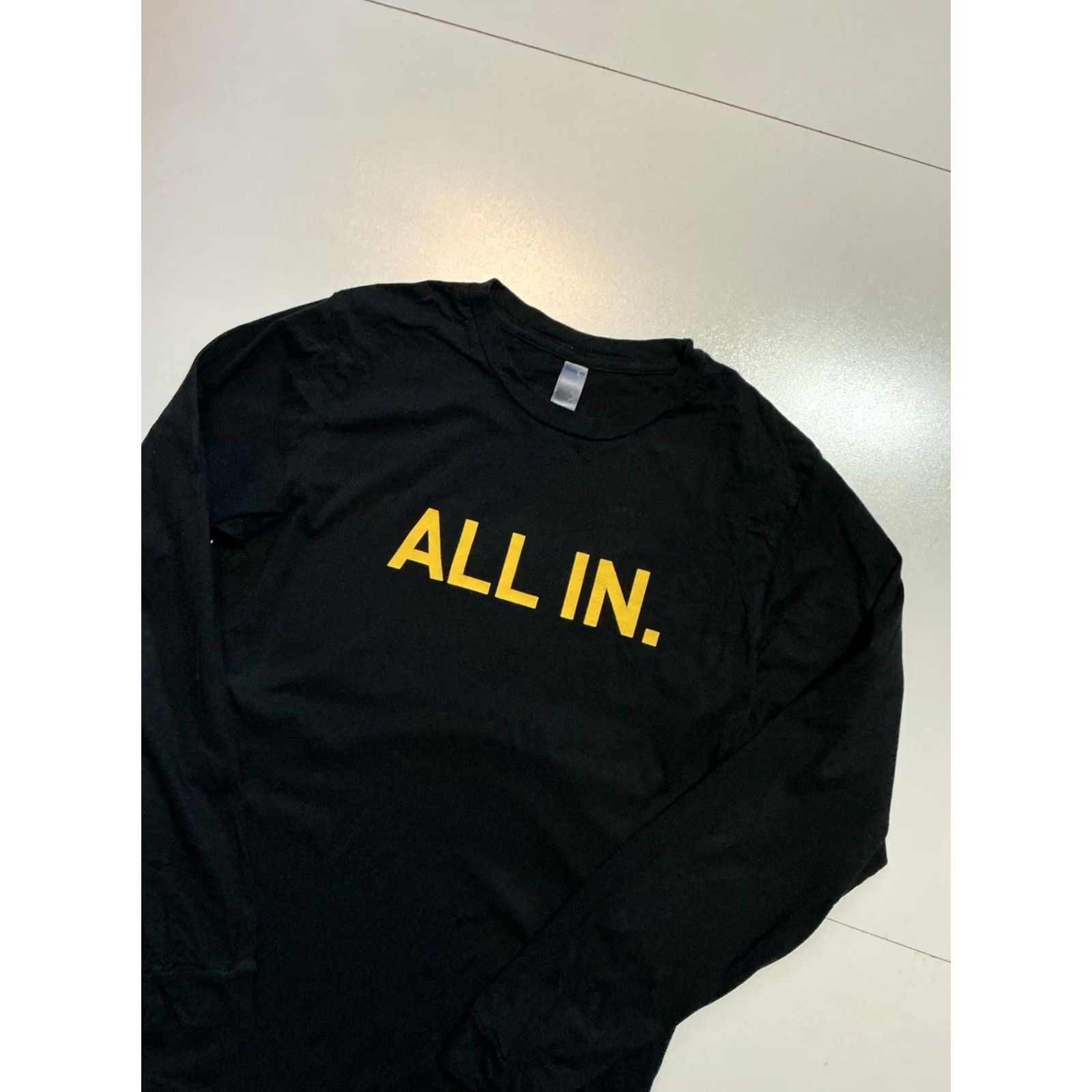 Vintage VINTAGE Activision All In Video Game Gaming Promo Black Graphic Long Sleeve T-Shirt Sz.L Mens Large Black Graphic T-Shirt Games Promo 90s Size US L / EU 52-54 / 3 - 3 Thumbnail