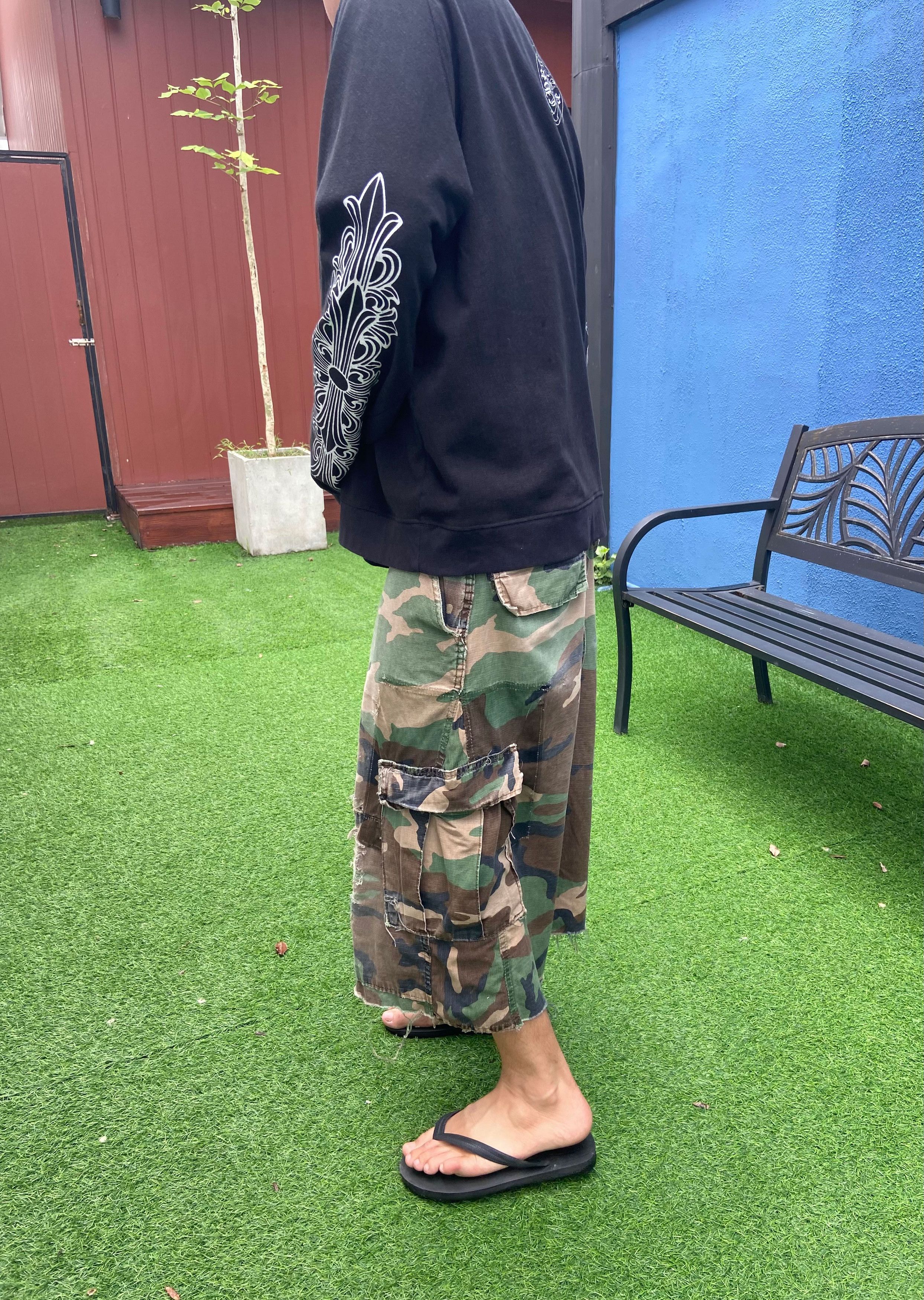 Vintage 1990 FADED VINTAGE CAMO CARGO SHORTS Size US 33 - 16 Thumbnail