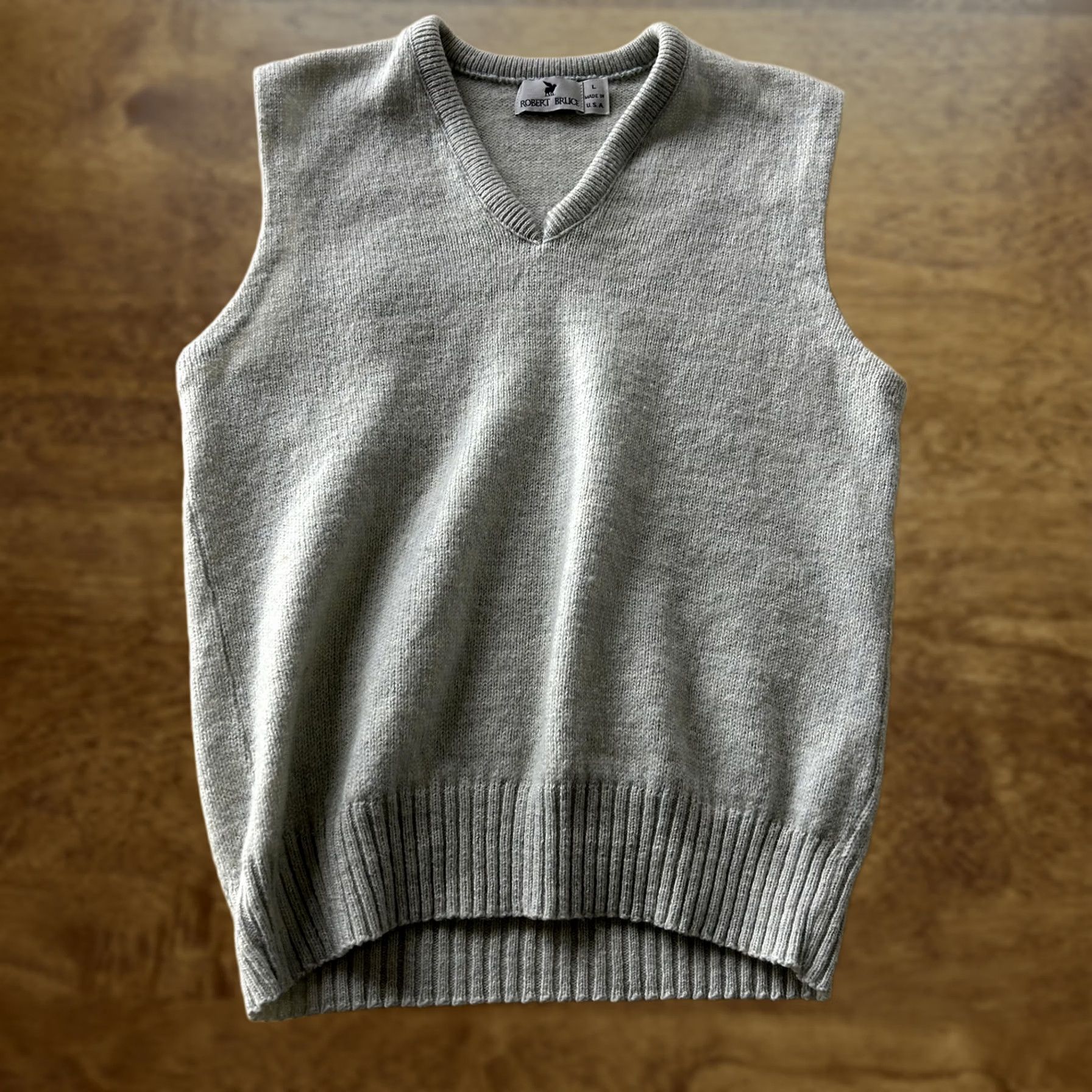 Vintage VINTAGE Robert Bruce Sweater Vest Mens L Gray V-Neck Knit Made USA 80s Size US L / EU 52-54 / 3 - 1 Thumbnail