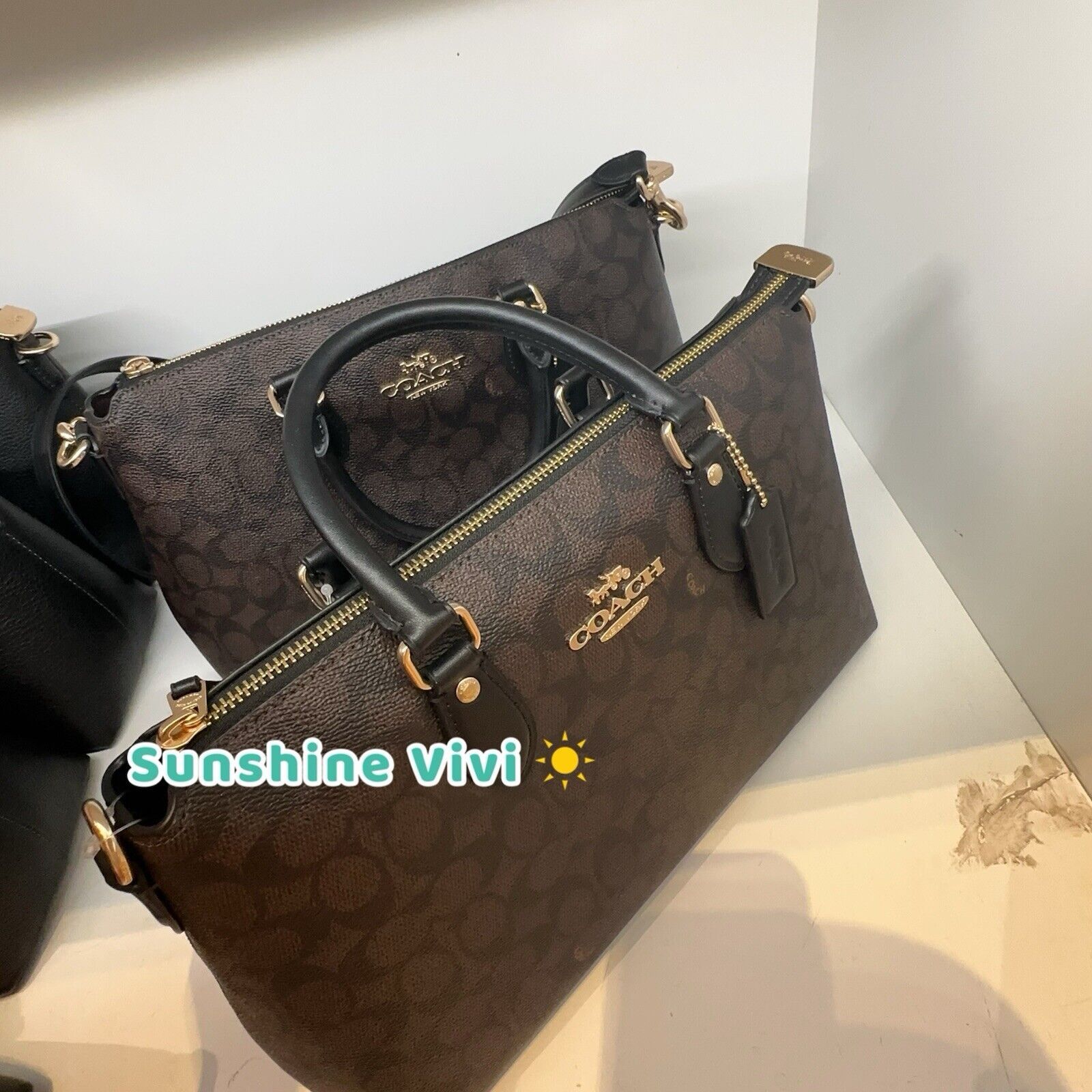 Coach NWT COACH CW422 Georgia Satchel Bag Signature Walnut/Black Size ONE SIZE - 2 Thumbnail